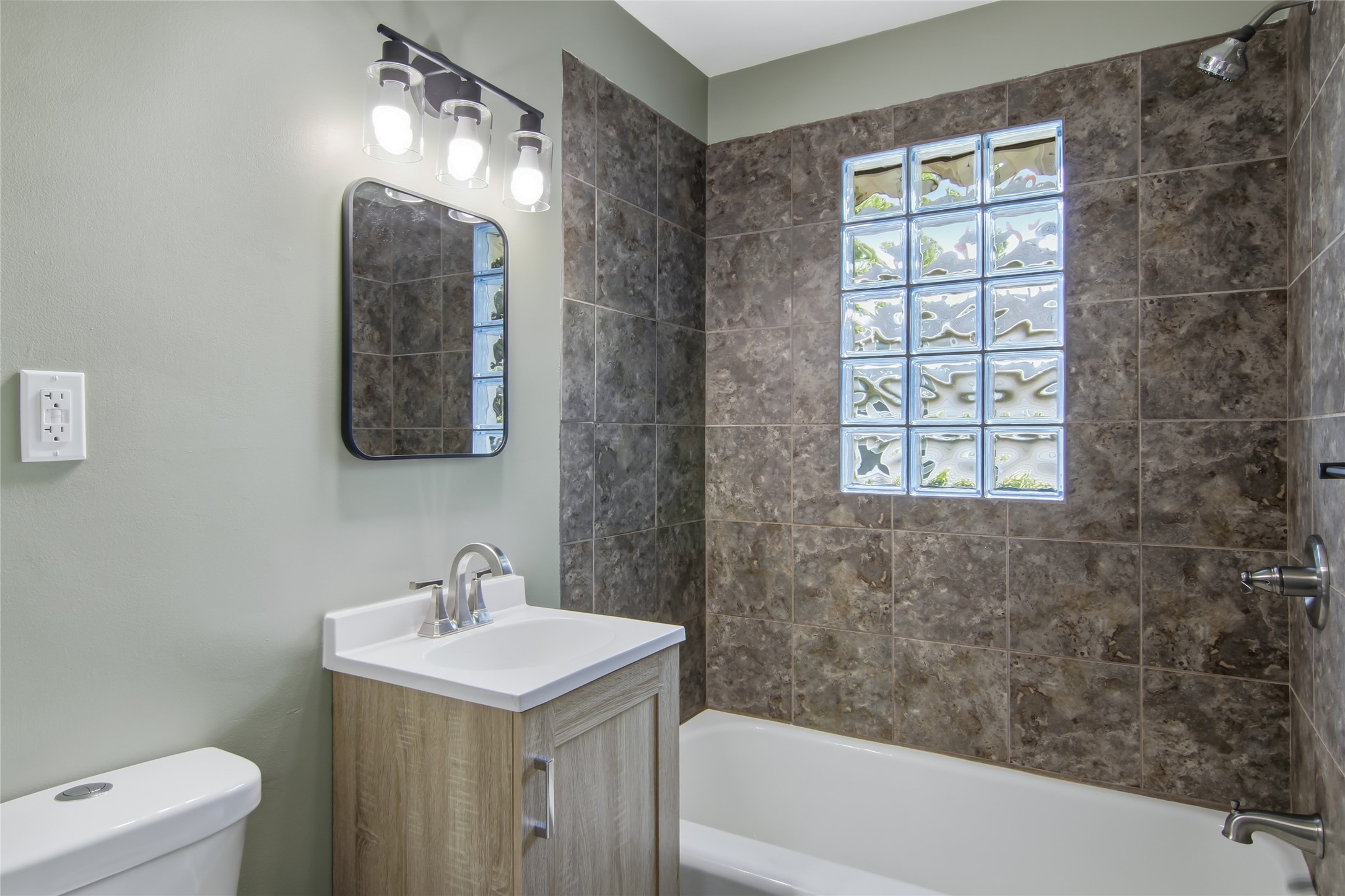 1616 Donald Avenue Property Photo 16