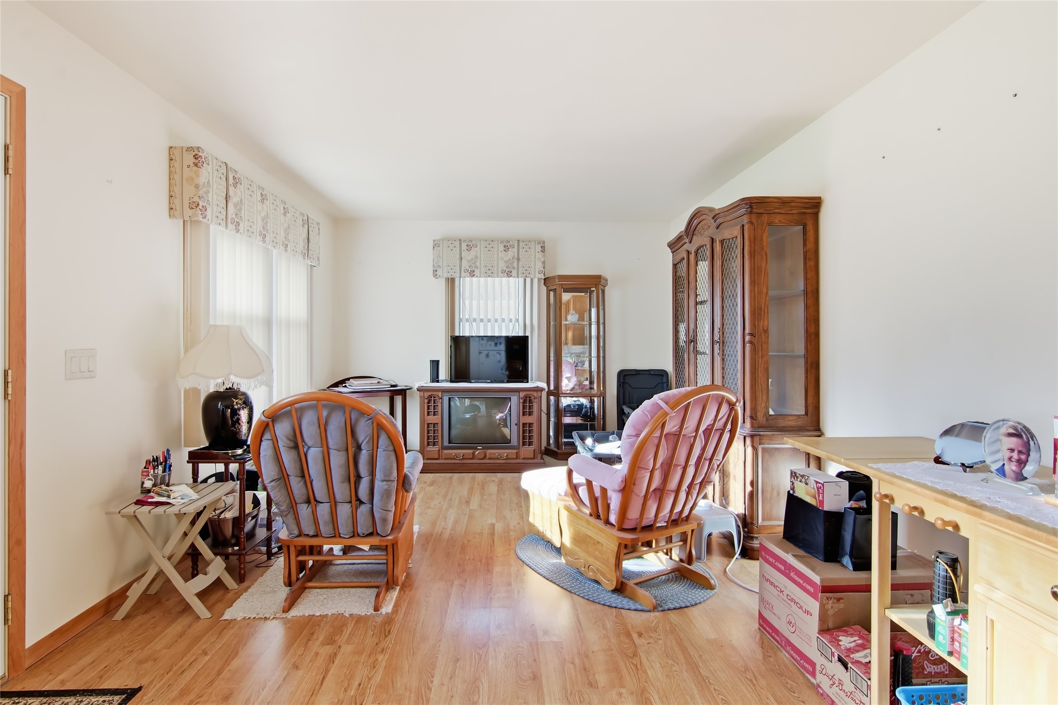 5620 170th Street 5618 Property Photo 2