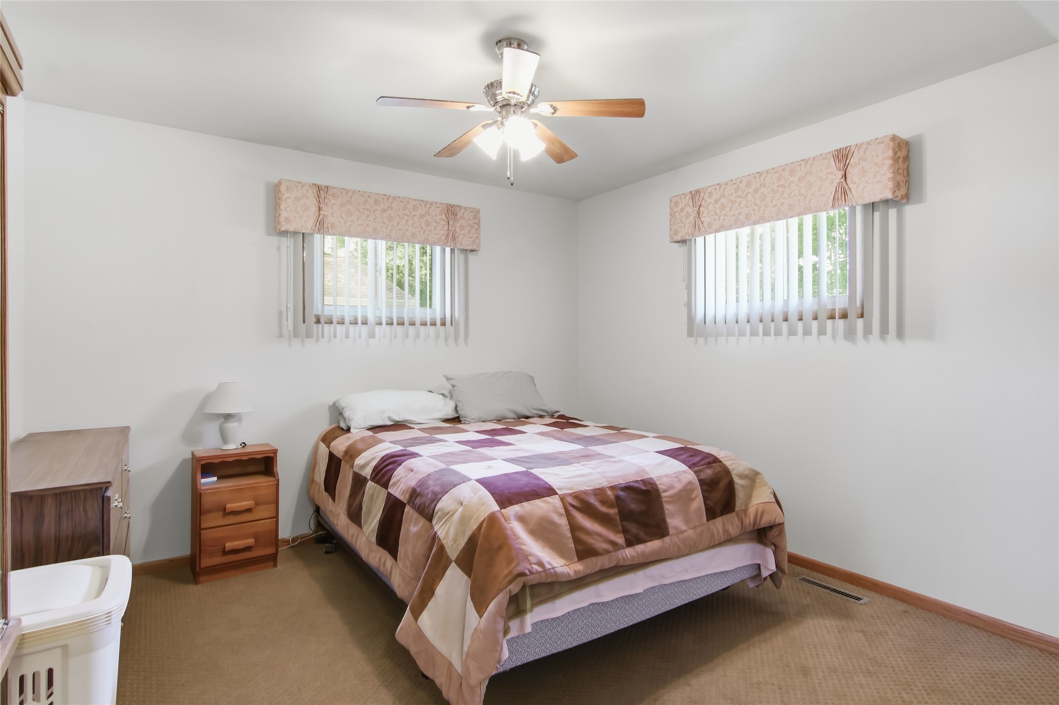 5620 170th Street 5618 Property Photo 7