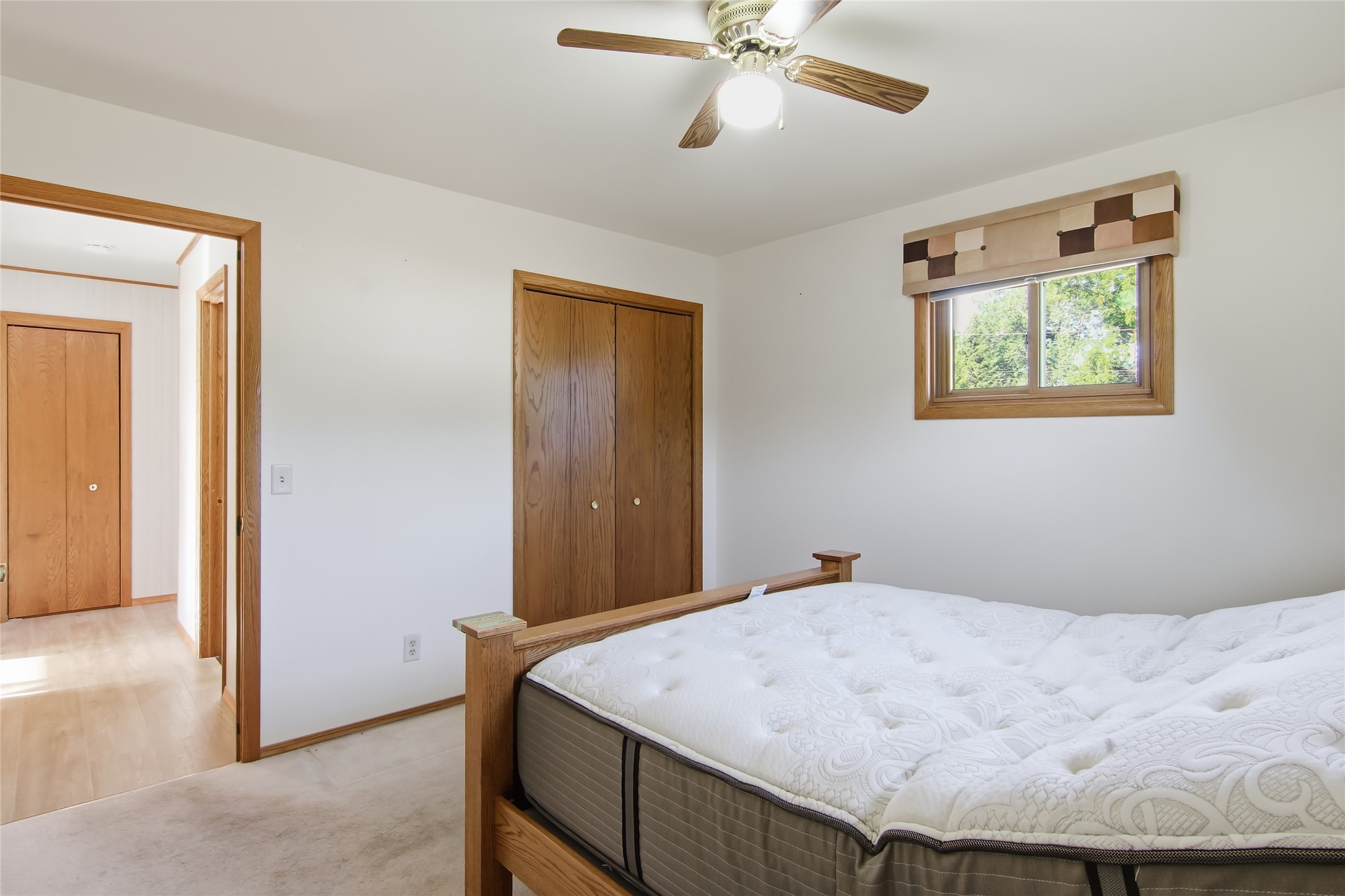5620 170th Street 5618 Property Photo 14