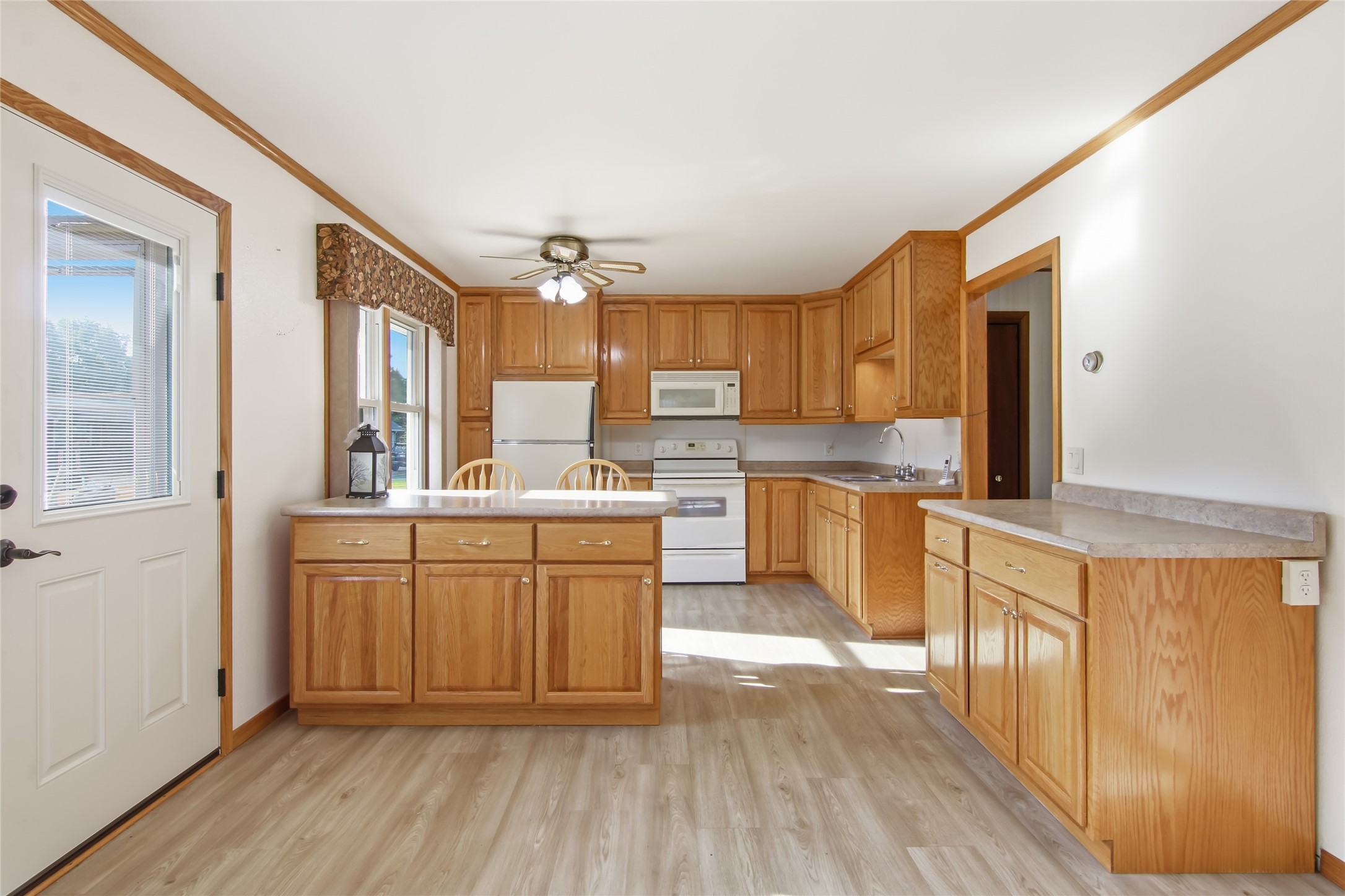 5620 170th Street 5618 Property Photo 18