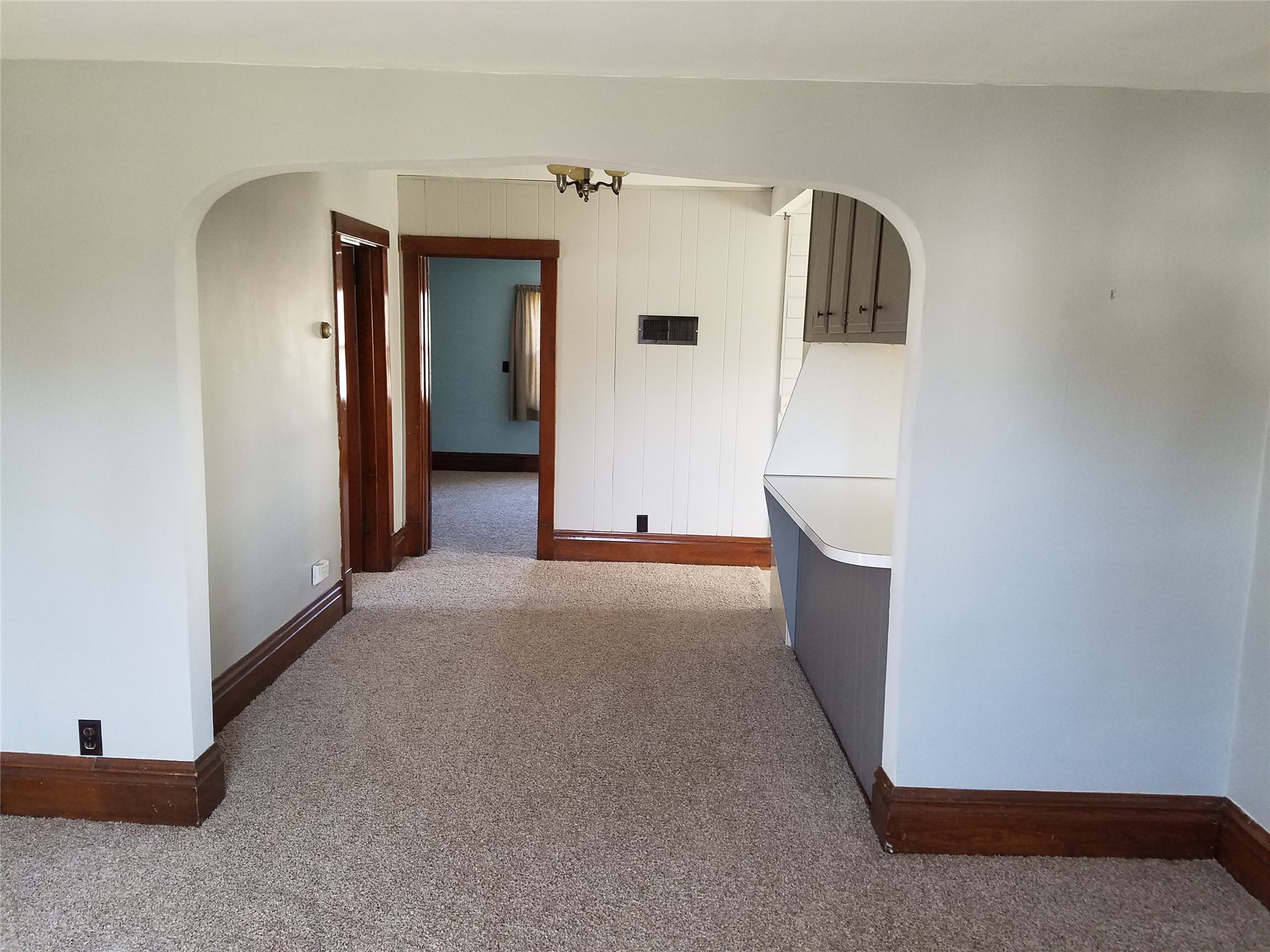 915 Miles Street 1-2 Property Photo 8