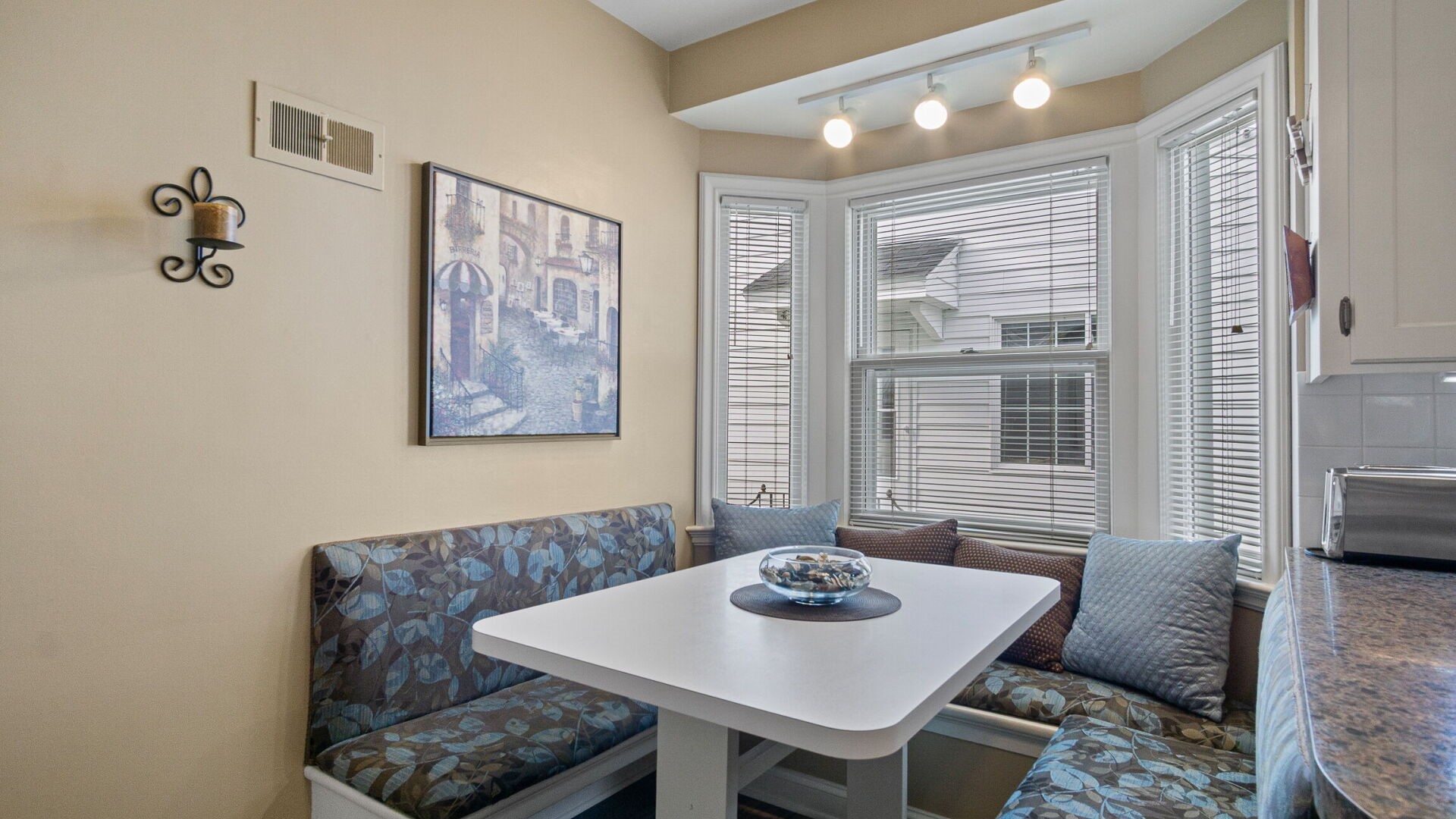 606 Gilbert Avenue Property Photo 17
