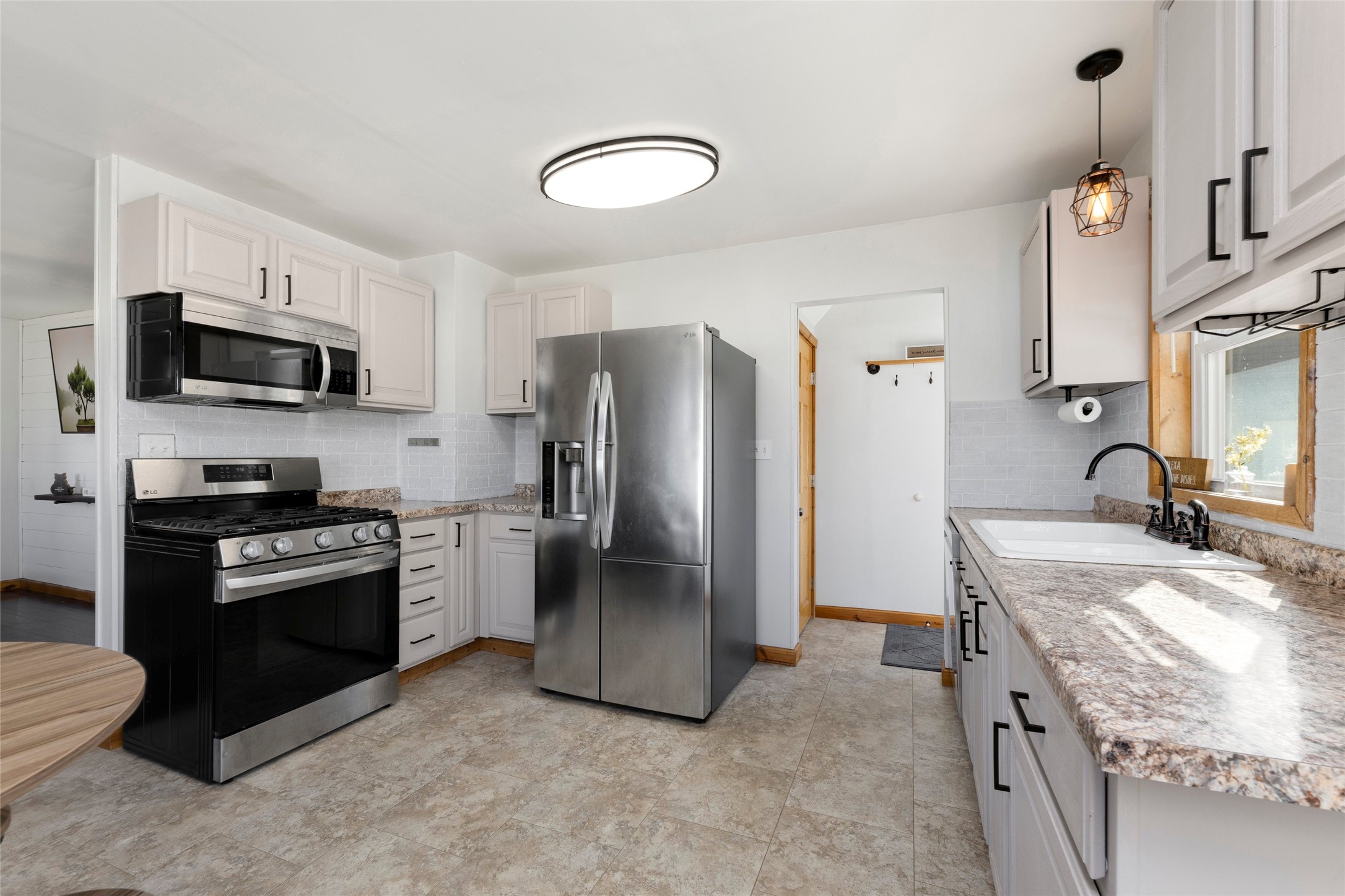 651 Elm Street Property Photo 12
