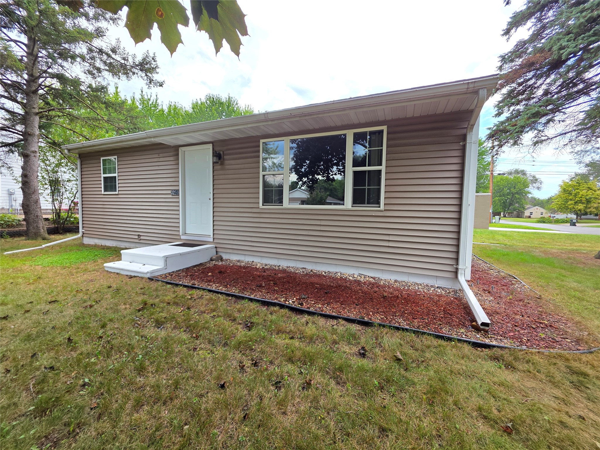 3250 Melby Street Property Photo 2