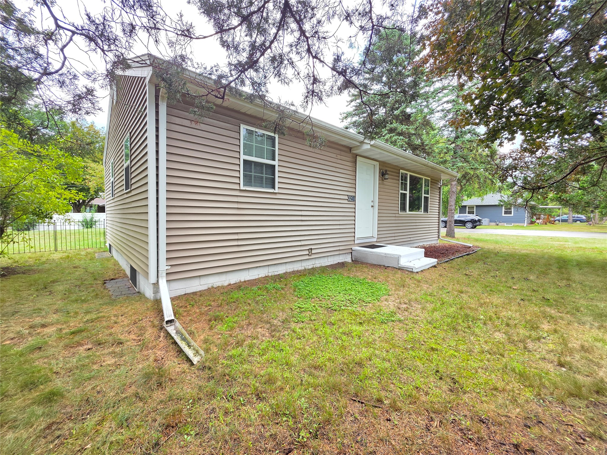 3250 Melby Street Property Photo 4
