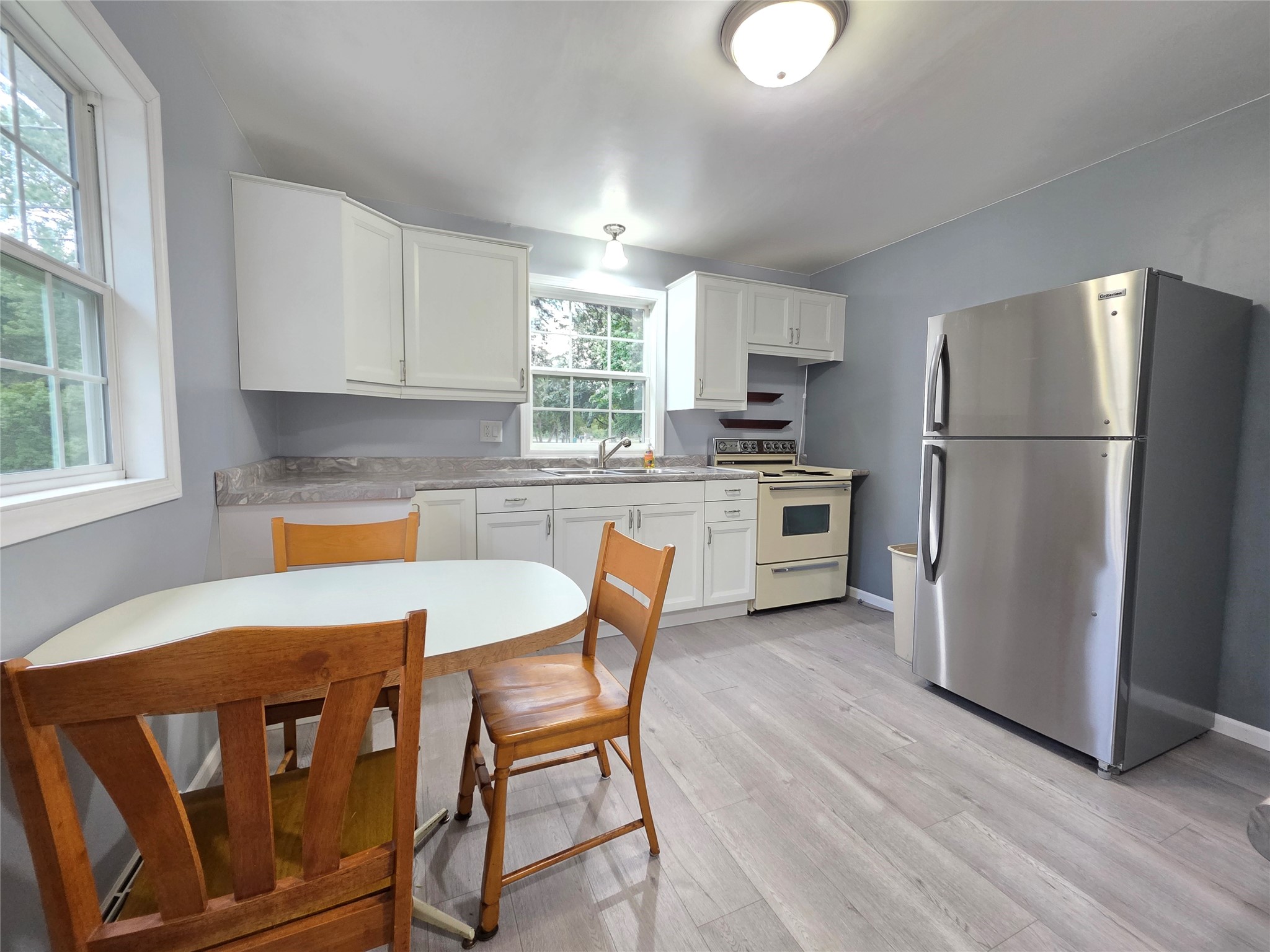 3250 Melby Street Property Photo 6