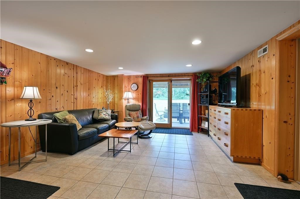 2274 Places Lake Road Property Photo 9