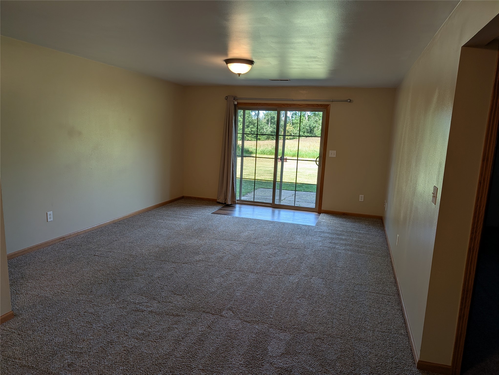 400-402 Main St 400-402 Property Photo 9