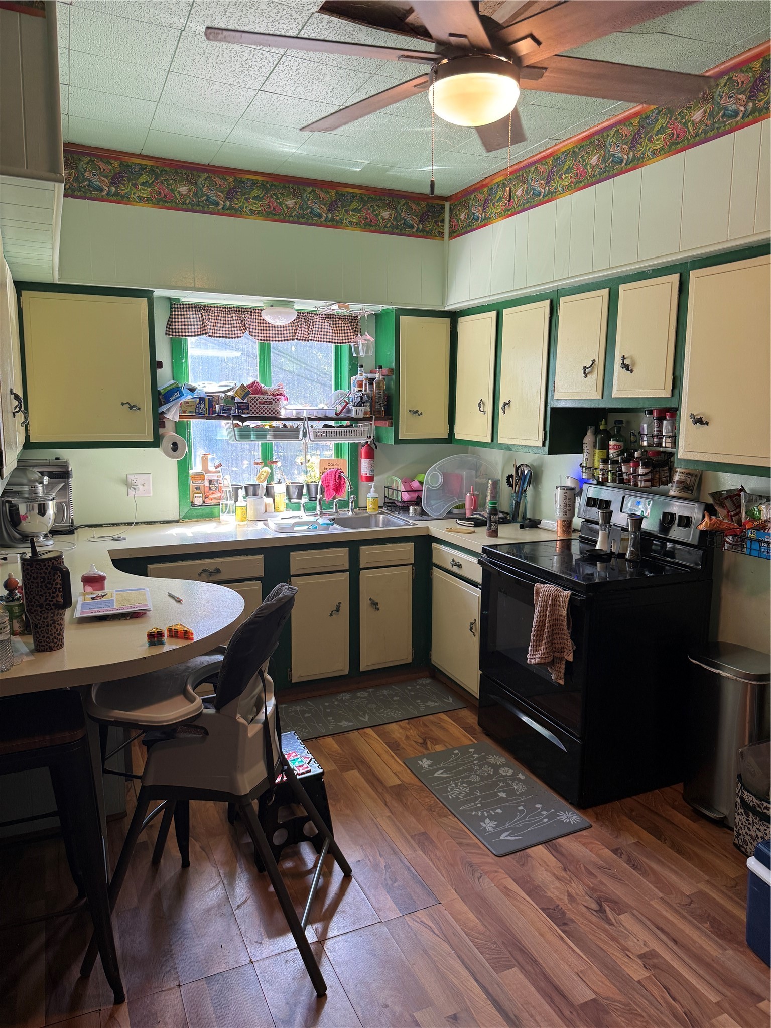 2416 4th Street Property Photo 4