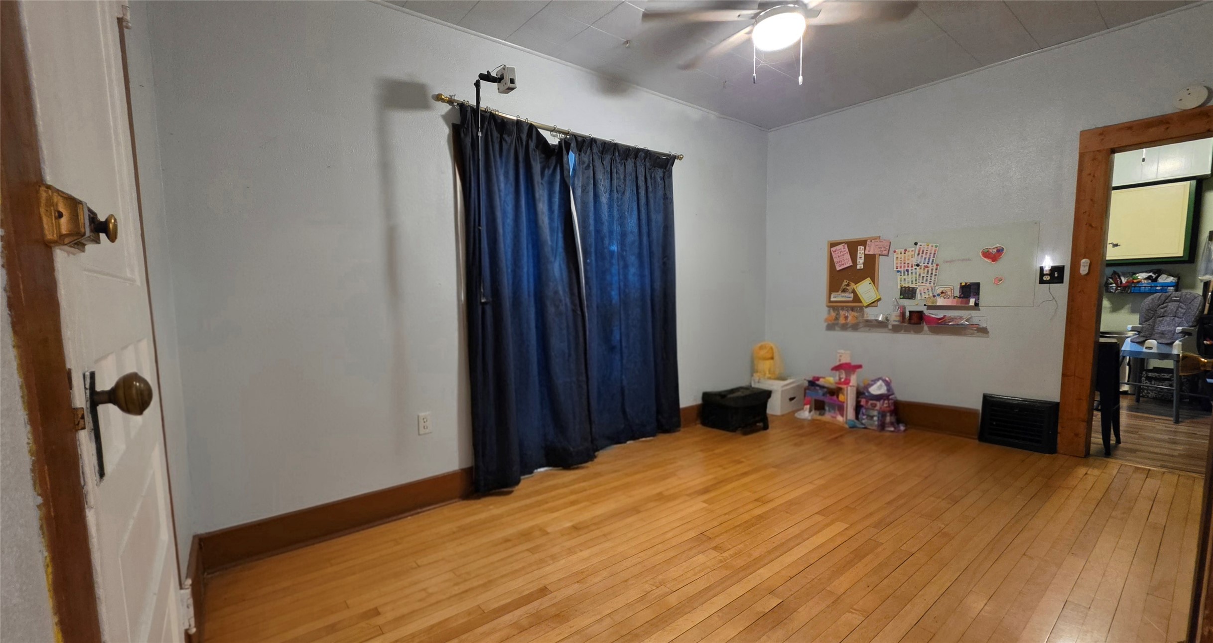 2416 4th Street Property Photo 6