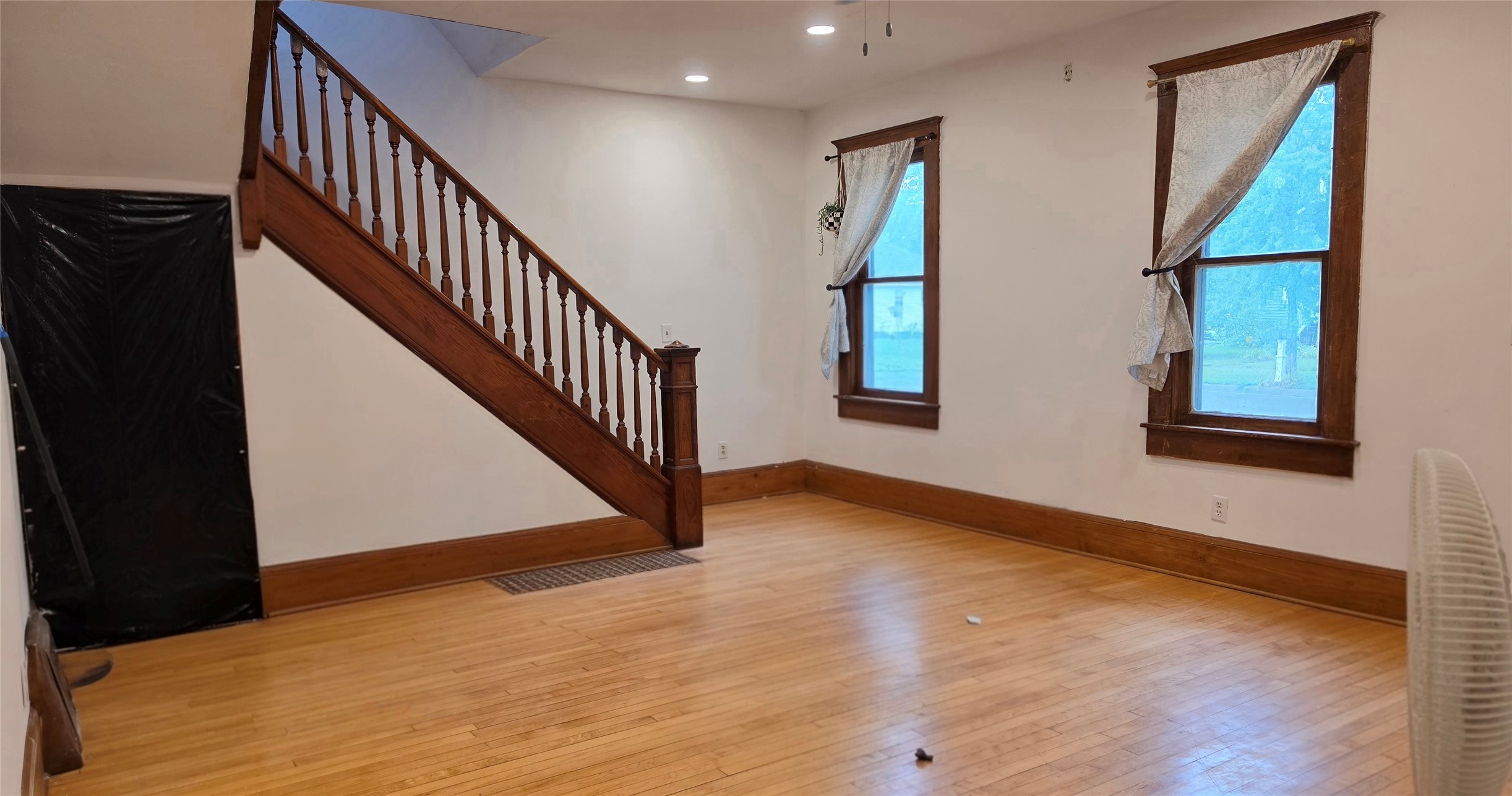 2416 4th Street Property Photo 8