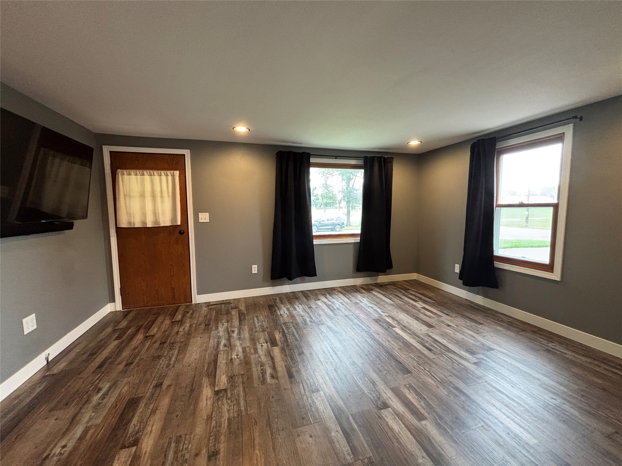 902 Queen Street Property Photo 14
