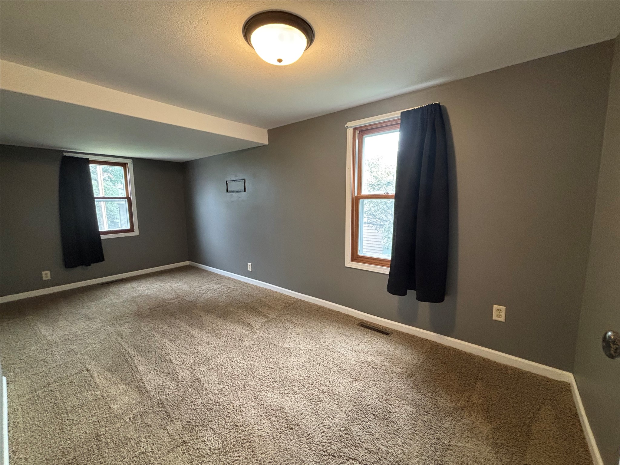 902 Queen Street Property Photo 18