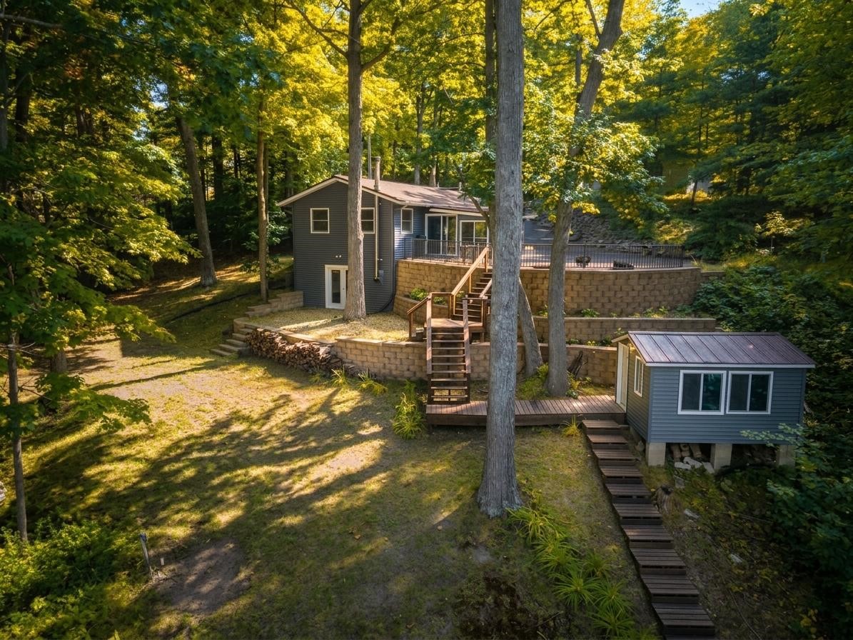 3431 N Blackhawk Road Property Photo 4