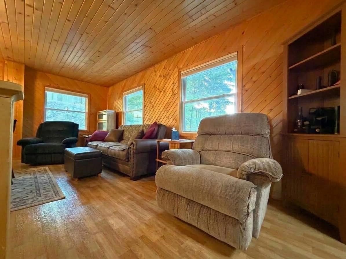 3431 N Blackhawk Road Property Photo 10