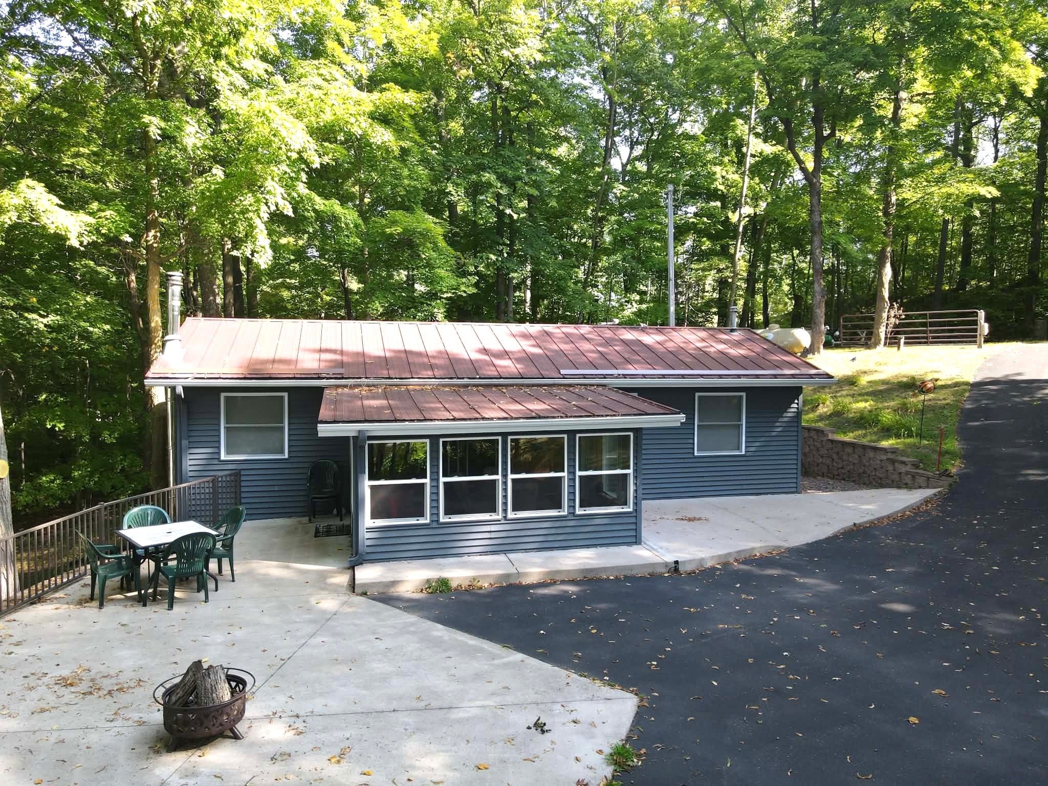 3431 N Blackhawk Road Property Photo 25