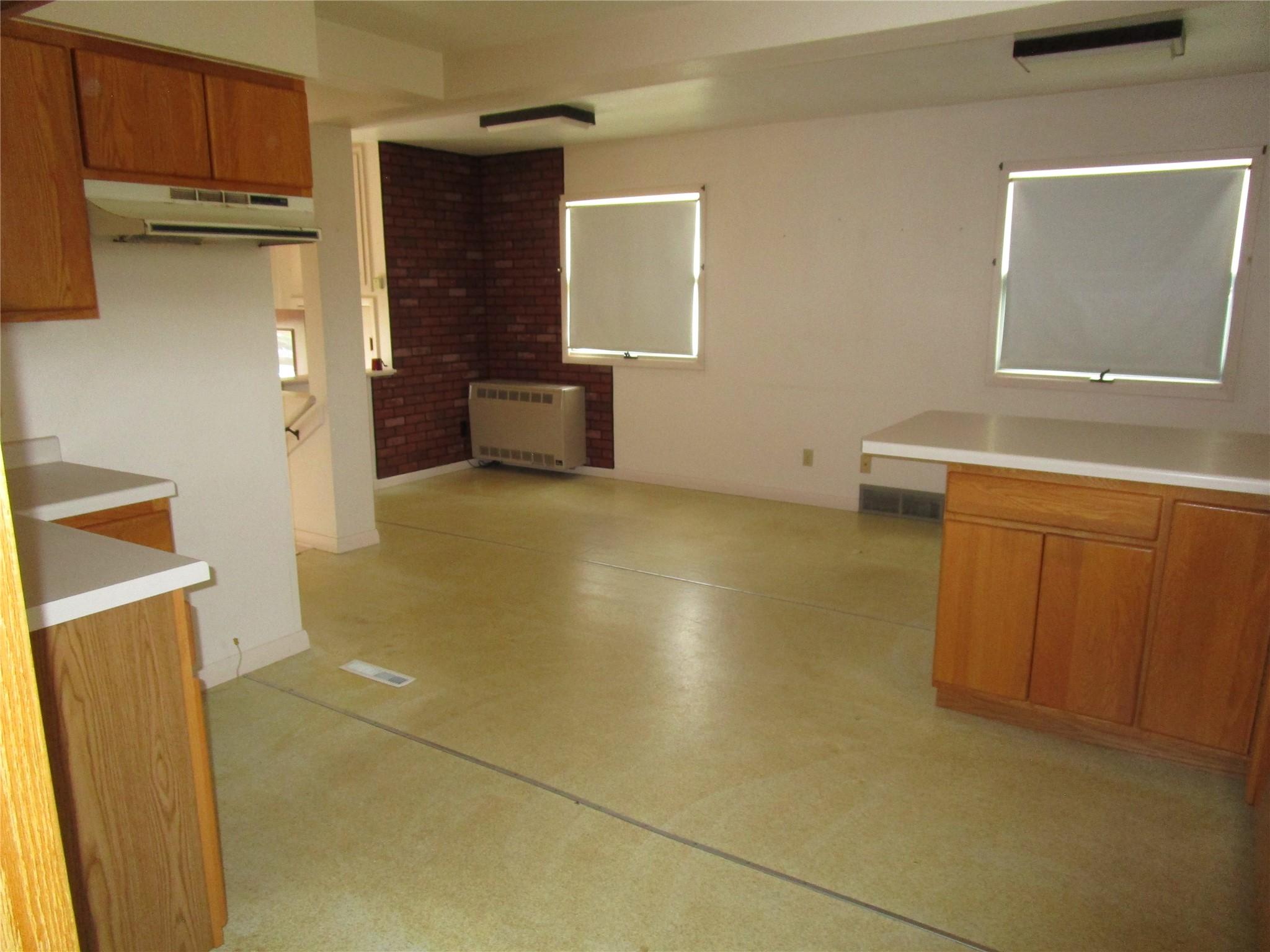415 W 2nd Street S Property Photo 6