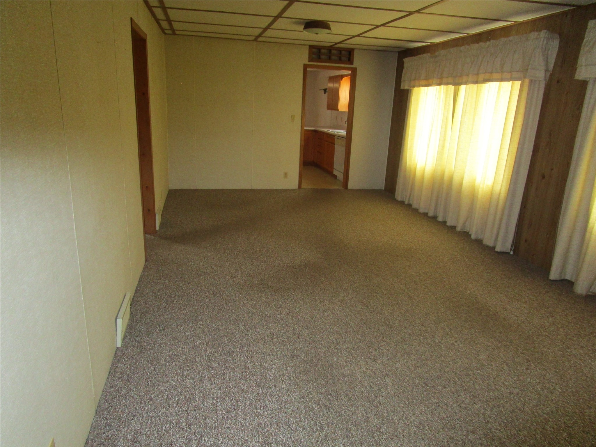 415 W 2nd Street S Property Photo 9