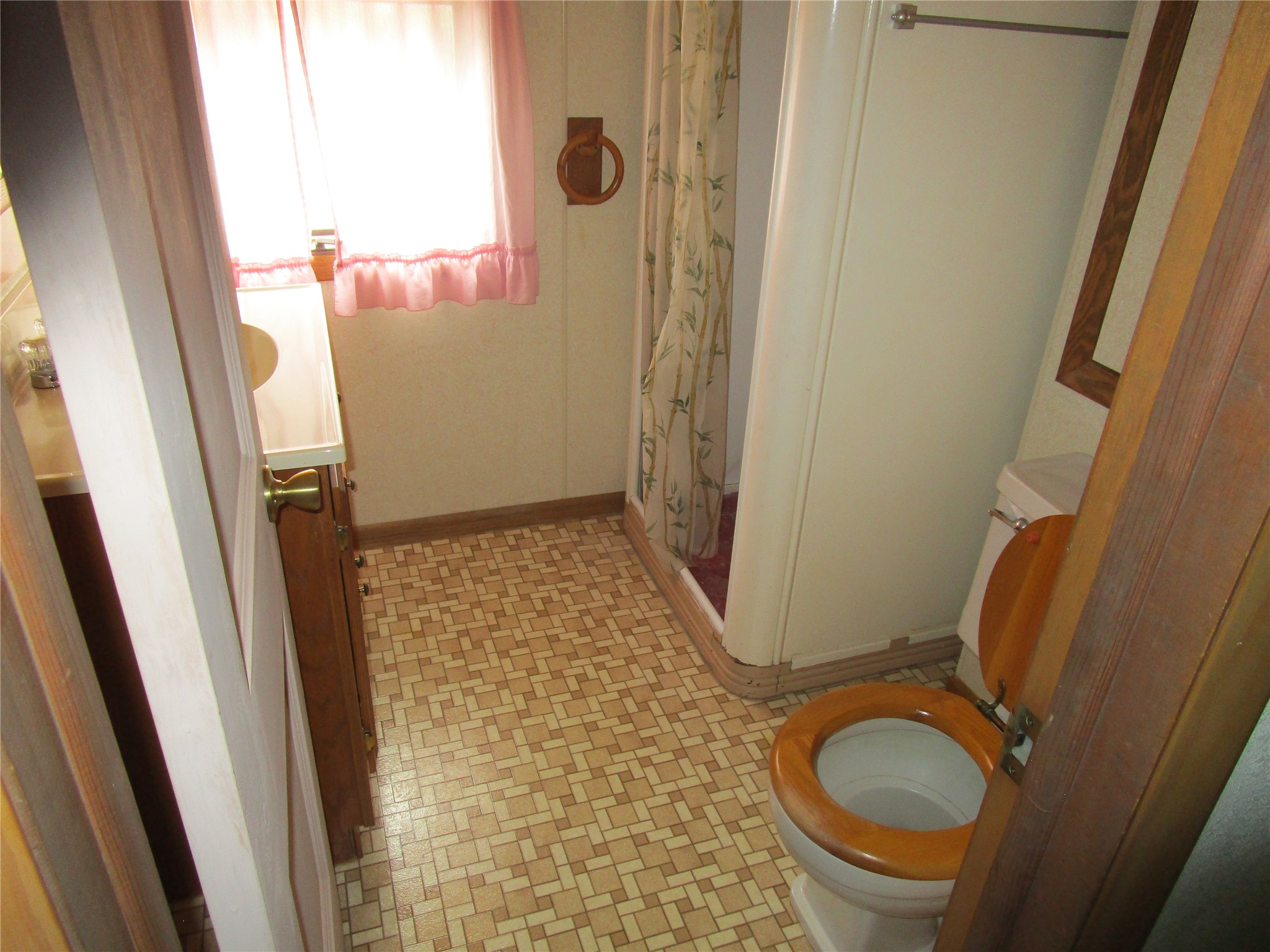 415 W 2nd Street S Property Photo 15