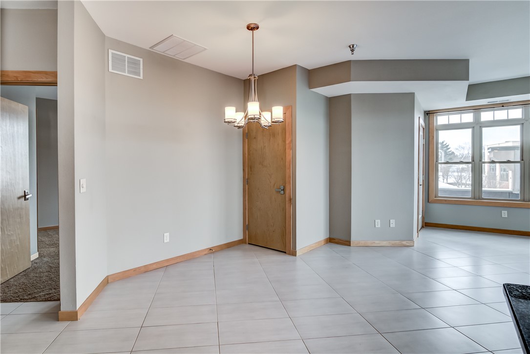 401 Pinnacle Way 210 Property Photo 10