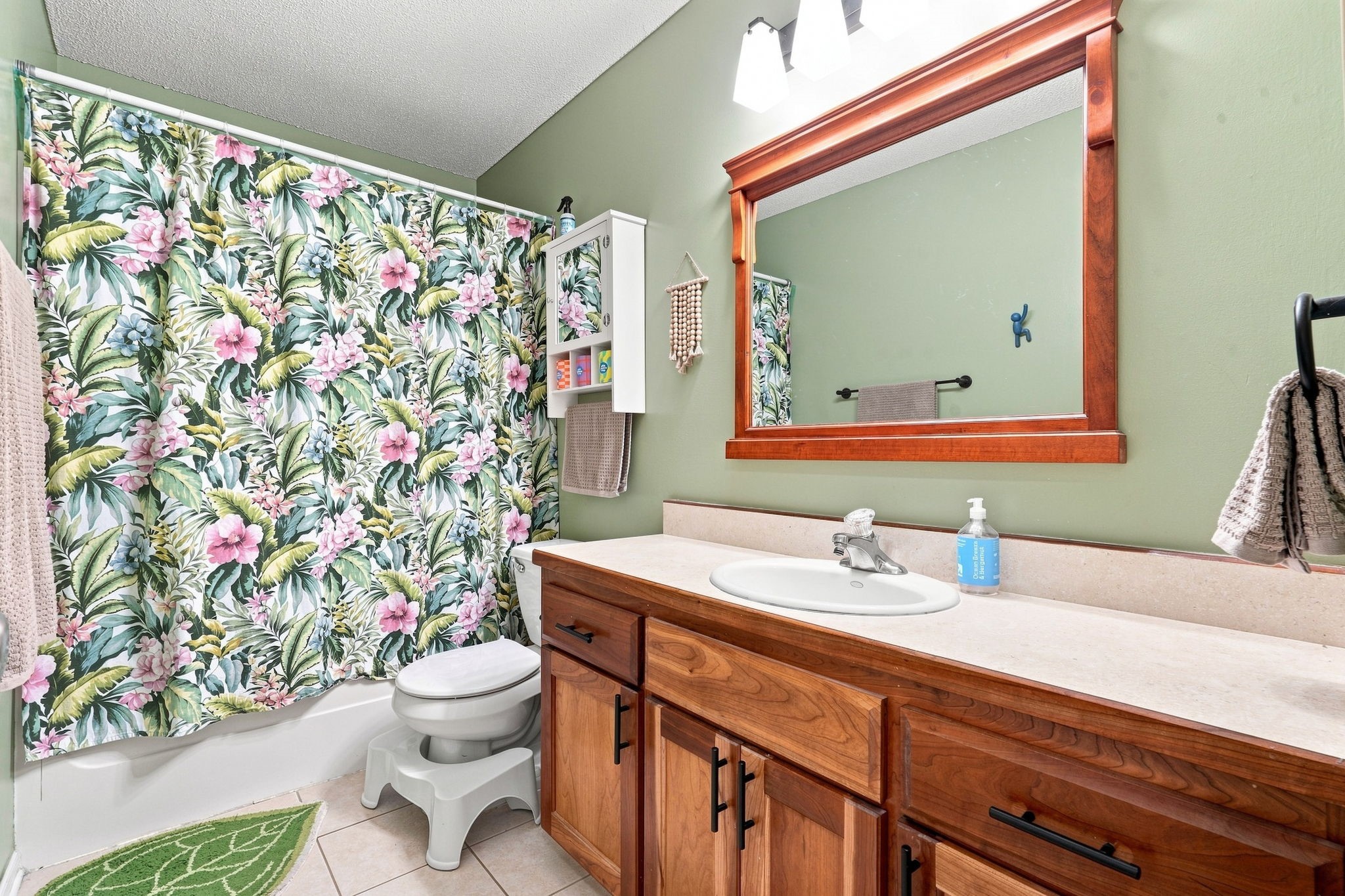 815 Colby Property Photo 7