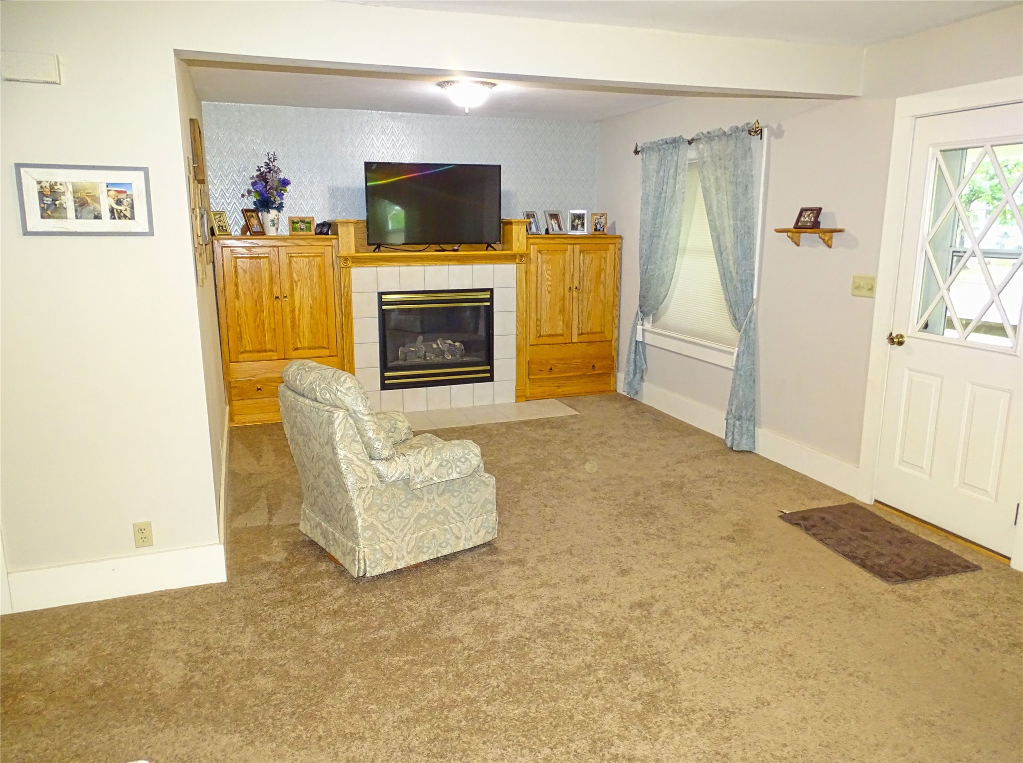 402 E Prospect Street Property Photo 6
