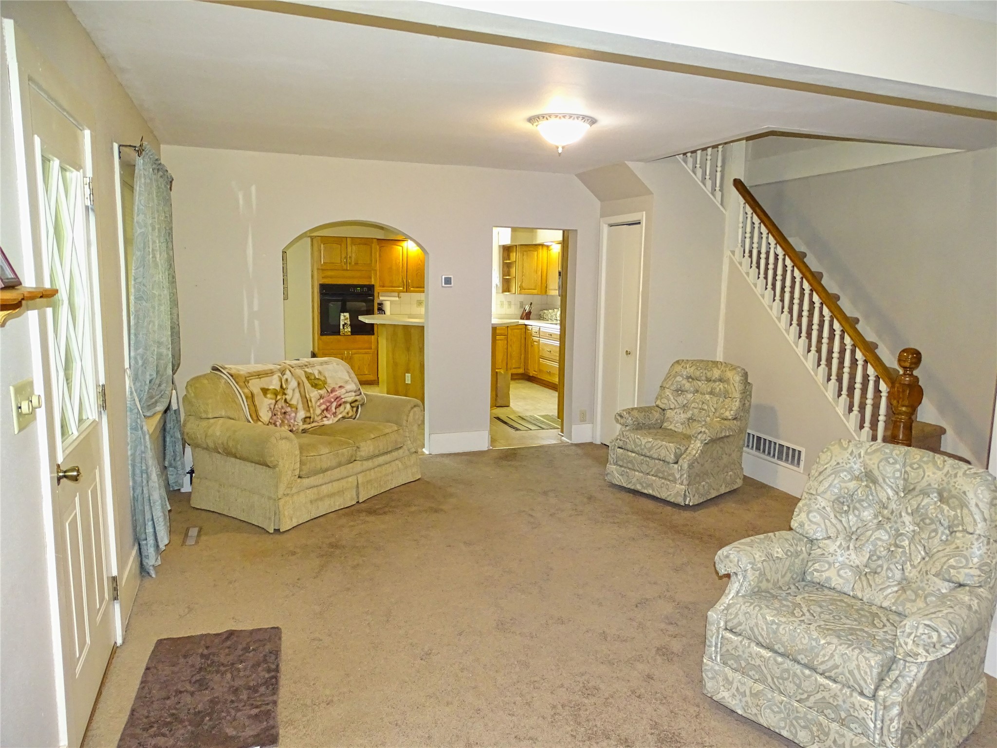 402 E Prospect Street Property Photo 8