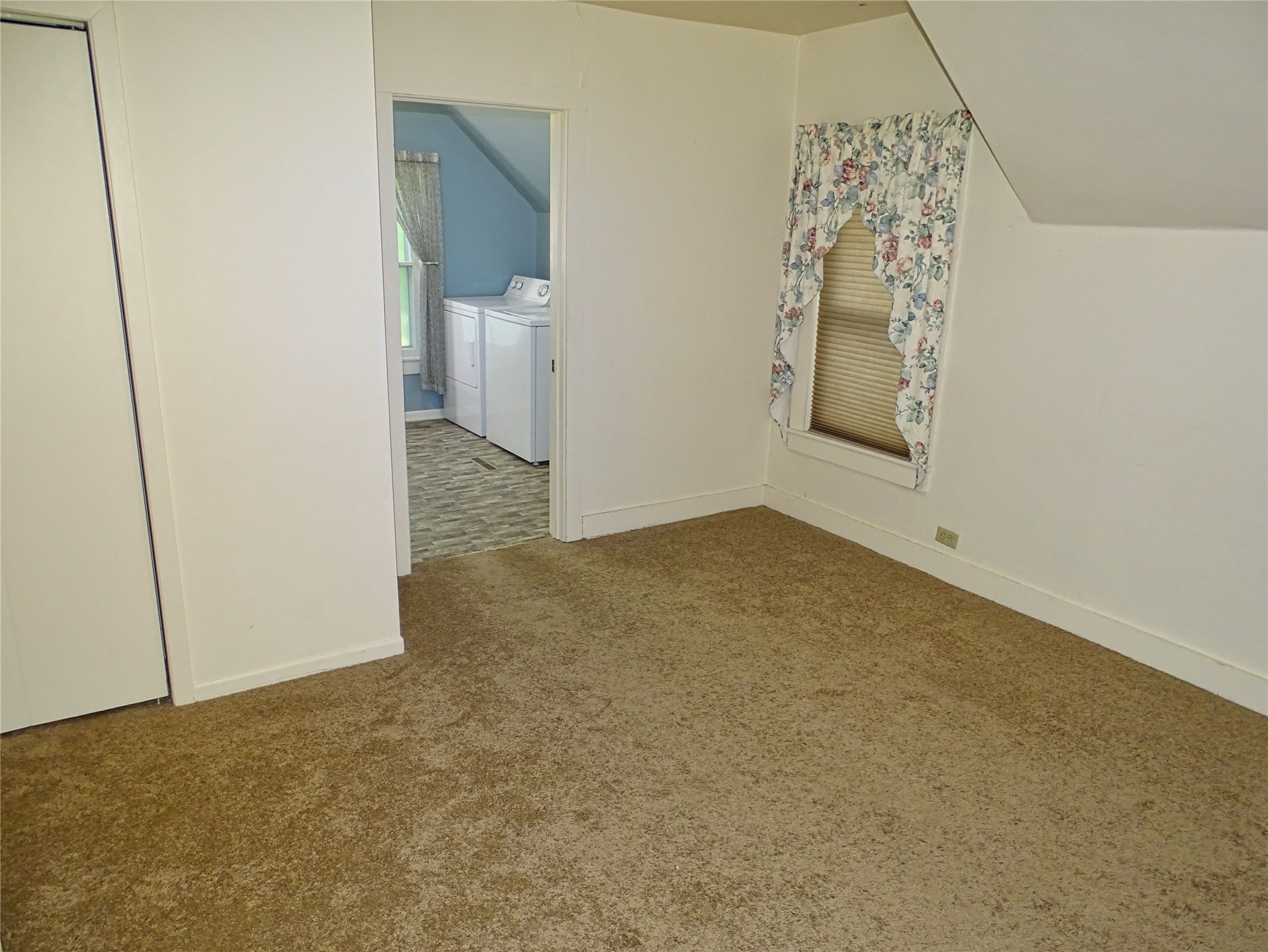 402 E Prospect Street Property Photo 16
