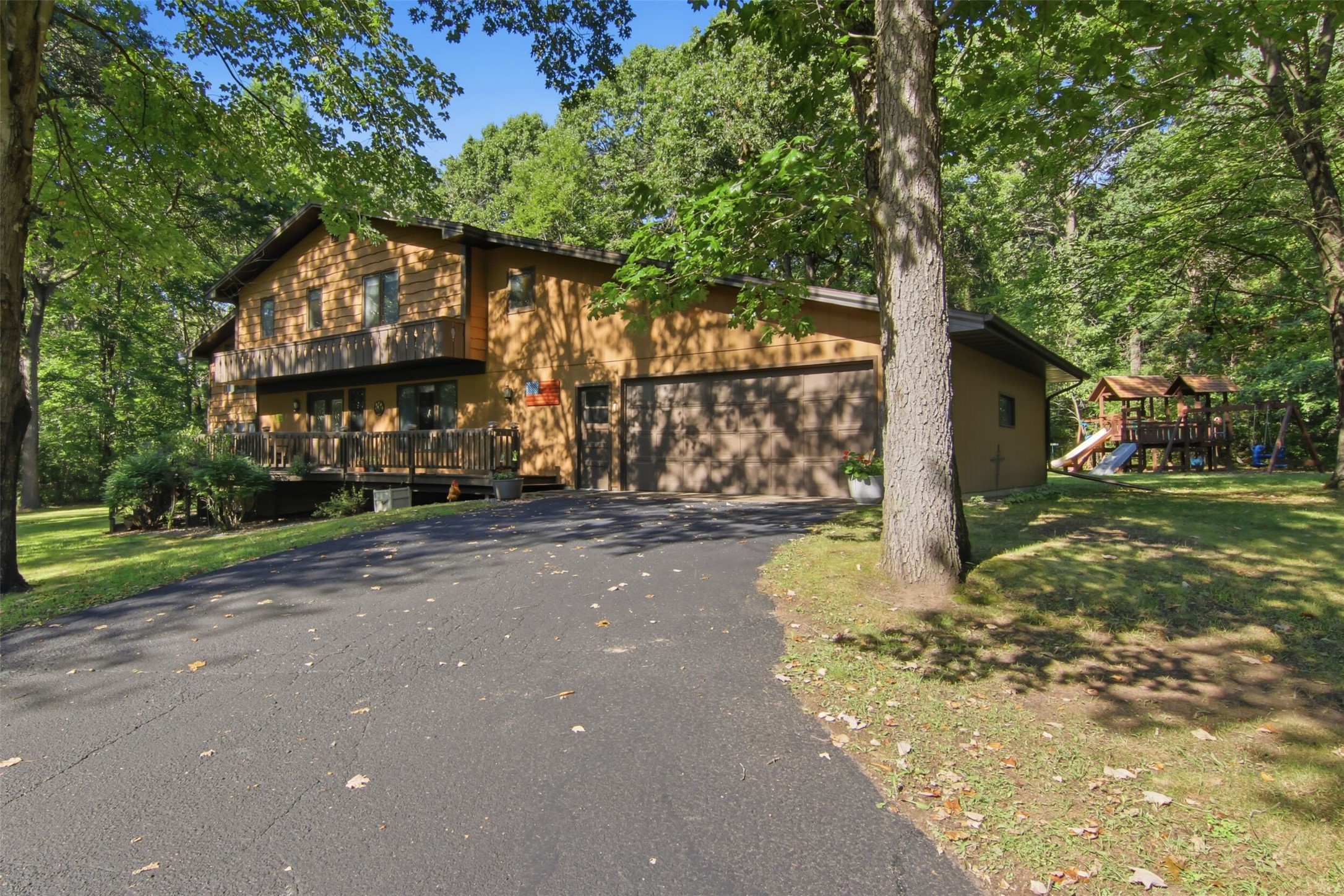W2610 Rim Rock Road Property Photo 2