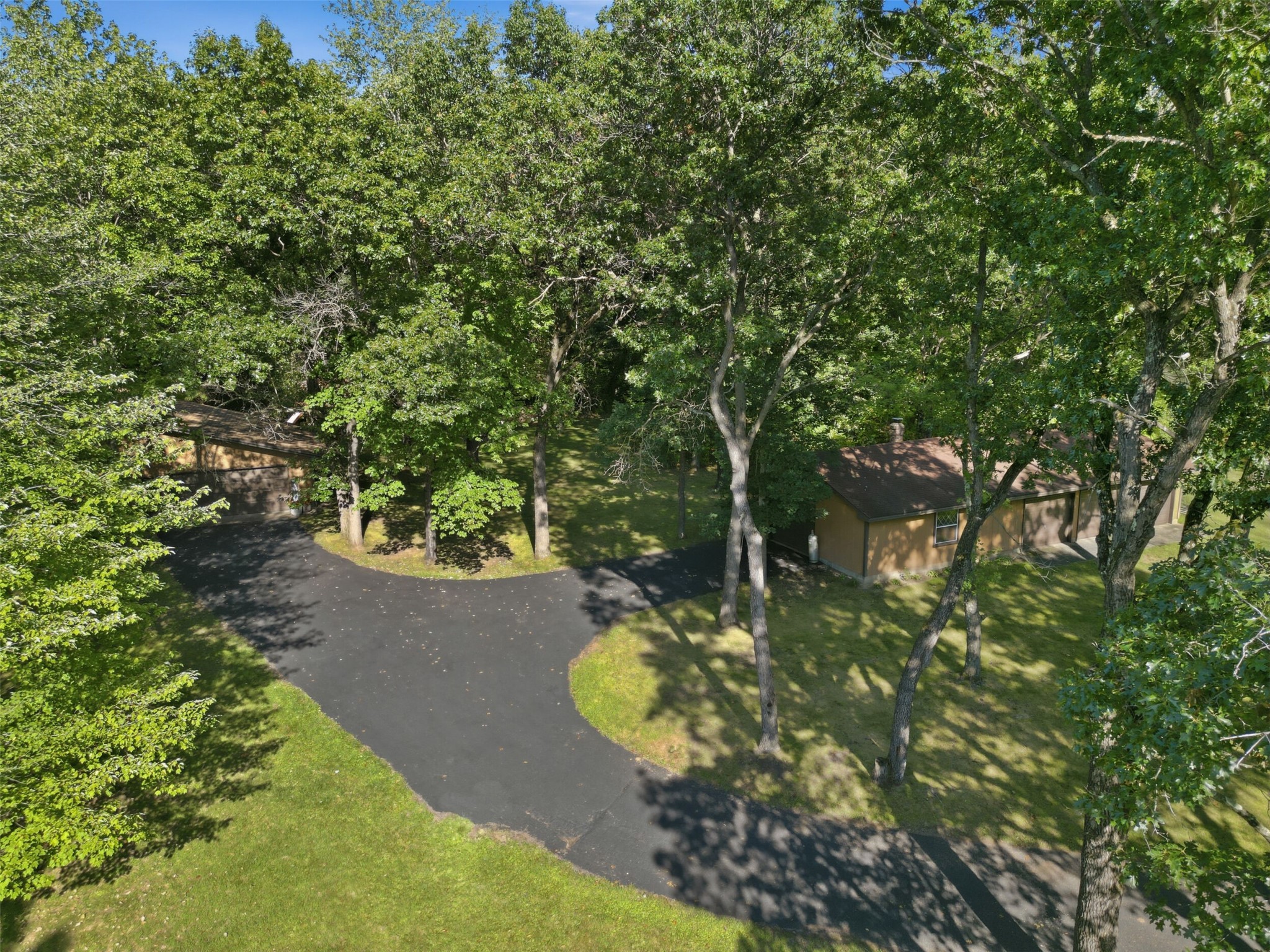 W2610 Rim Rock Road Property Photo 4