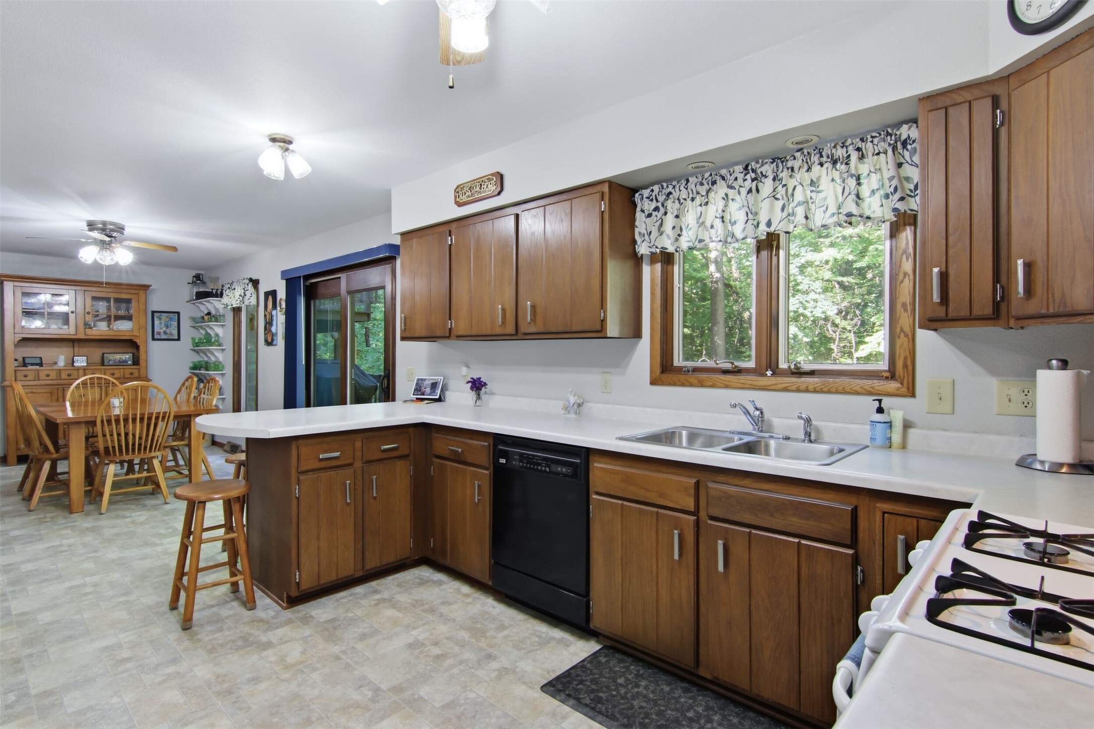W2610 Rim Rock Road Property Photo 26