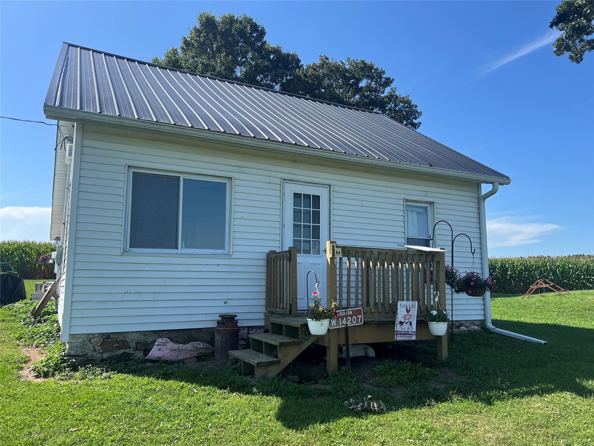 14207 Holmes Road Property Photo 1