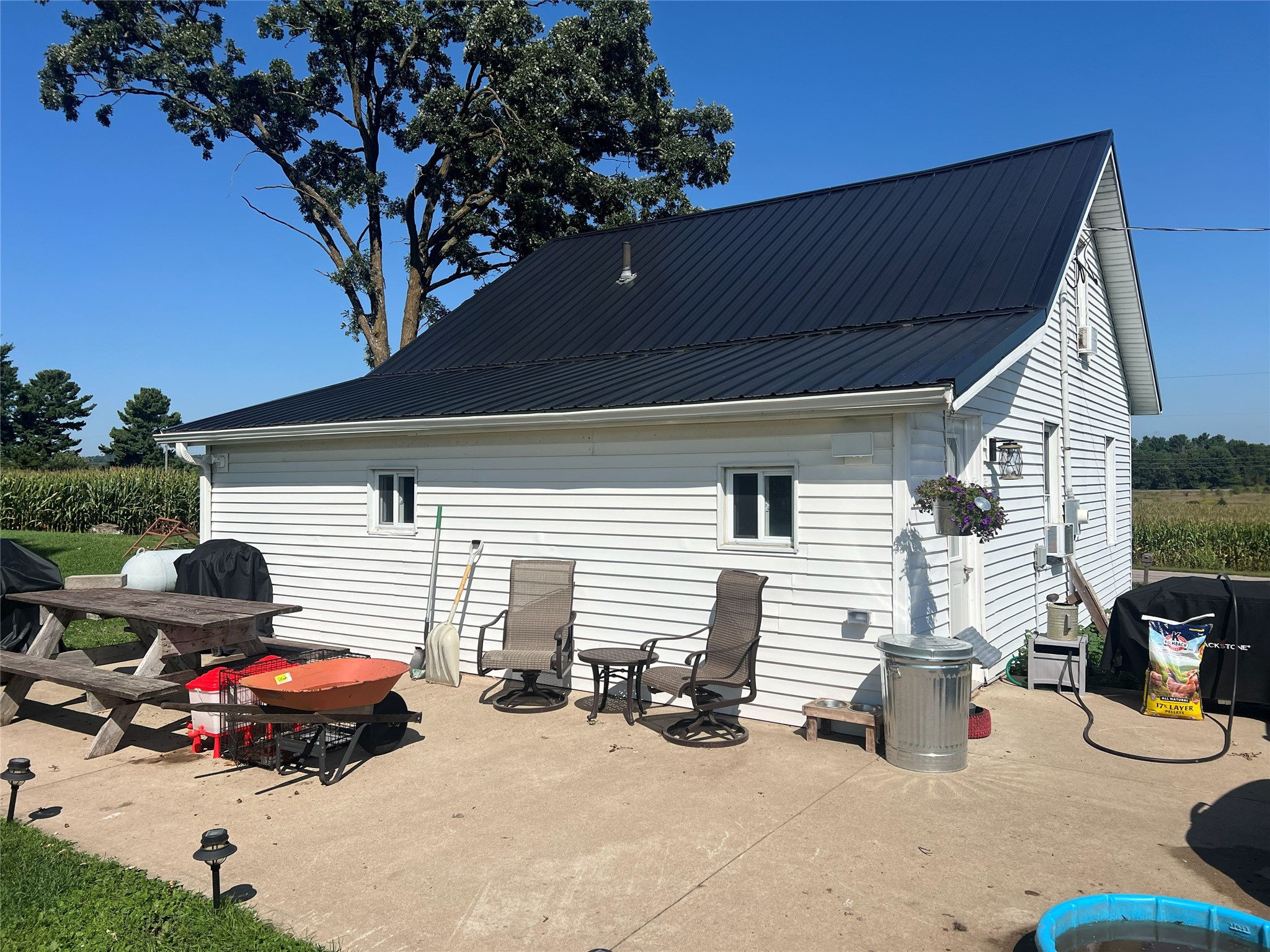 14207 Holmes Road Property Photo 6