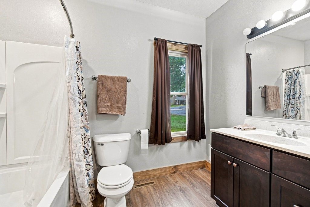 23913 Adams Street Property Photo 10