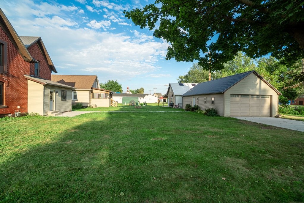 23913 Adams Street Property Photo 36