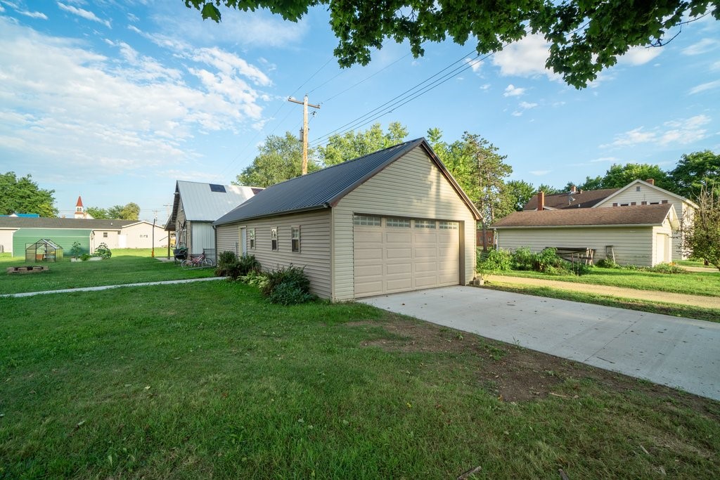 23913 Adams Street Property Photo 37