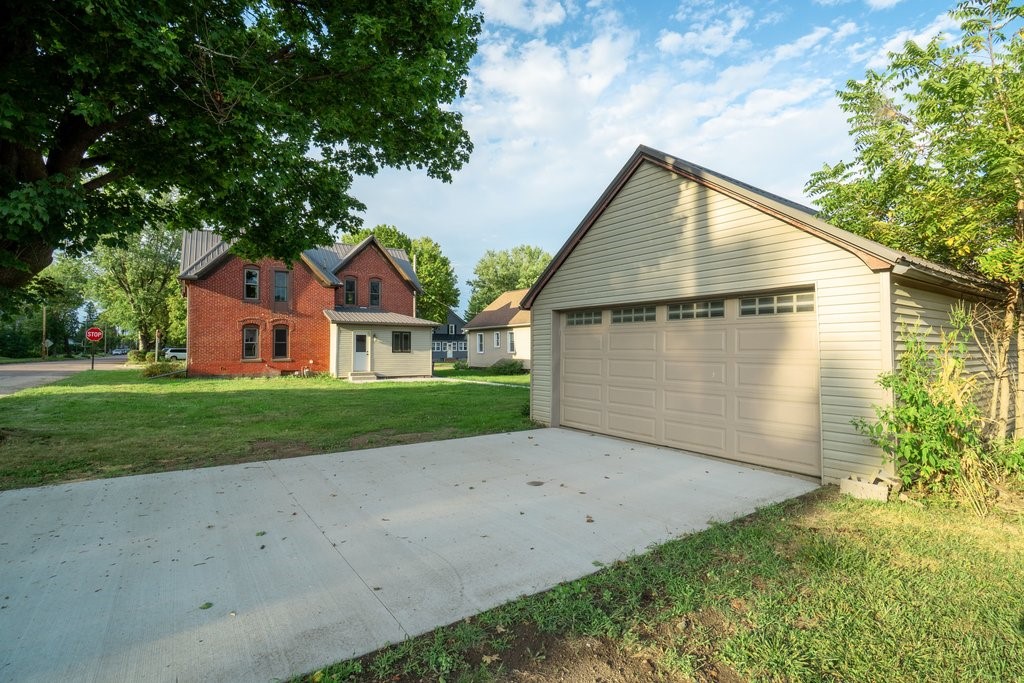 23913 Adams Street Property Photo 40