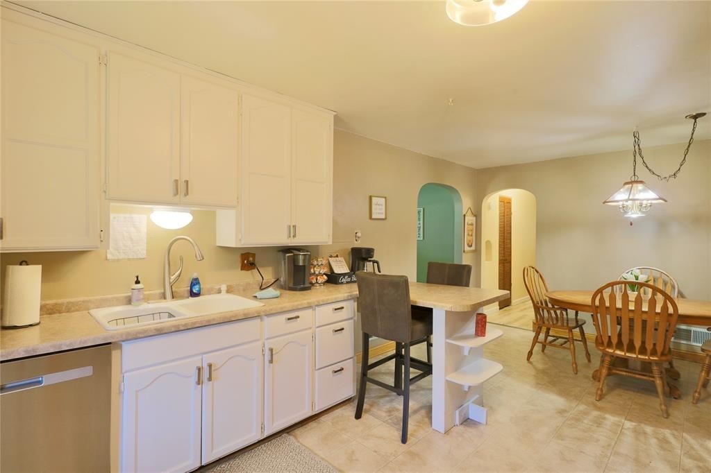 3719 Rudolph Road Property Photo 11
