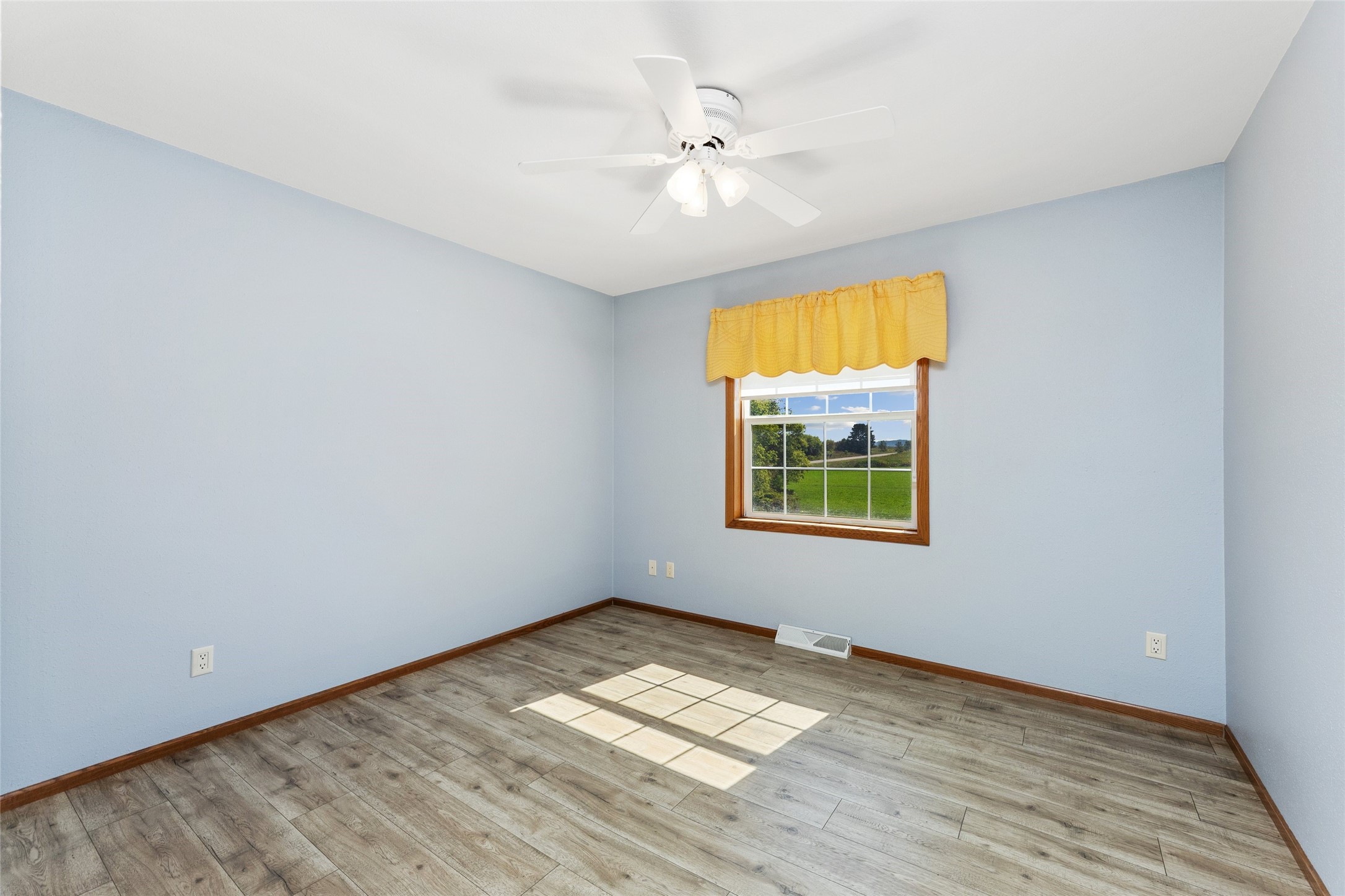 103 Whitespire Drive Property Photo 15