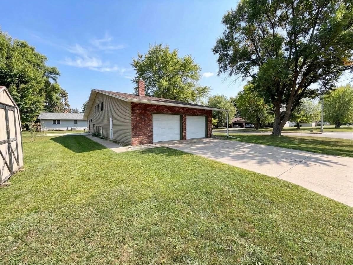 1006 N Wisconsin Avenue Property Photo 3
