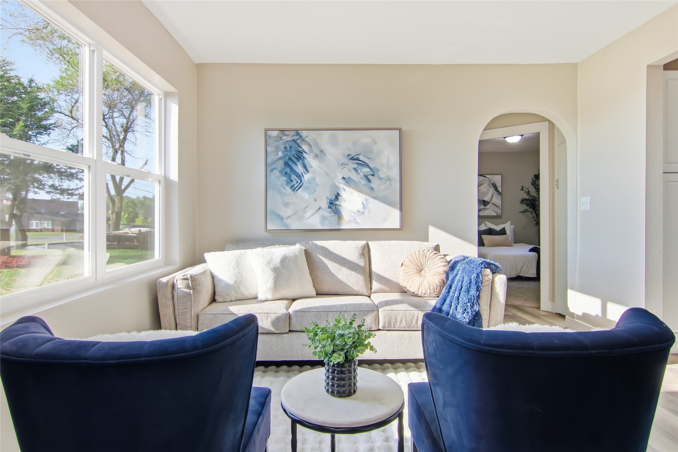 3433 Starr Avenue Property Photo 4