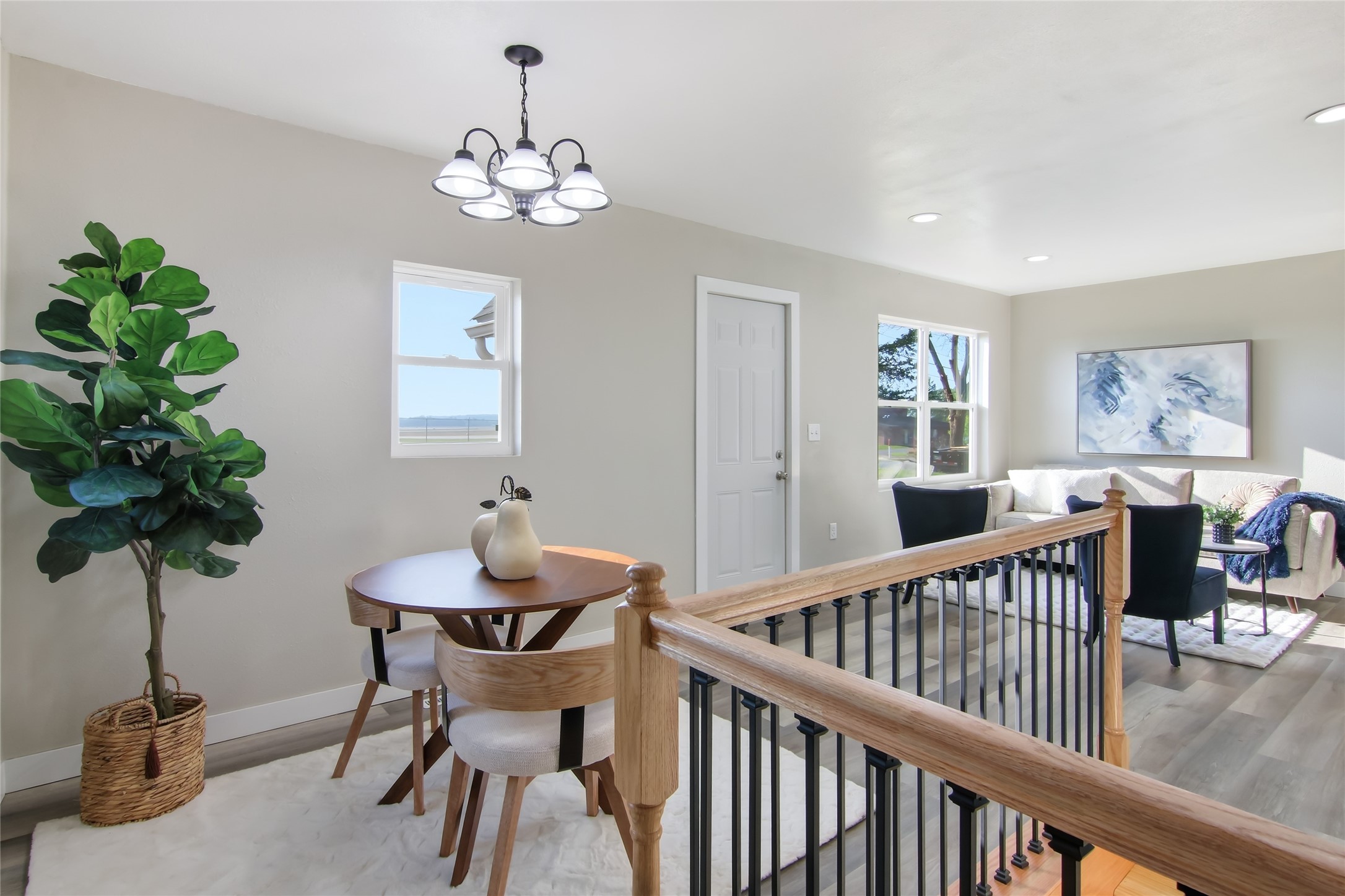 3433 Starr Avenue Property Photo 11