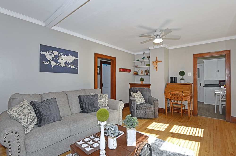1716 6th Street E Property Photo 3