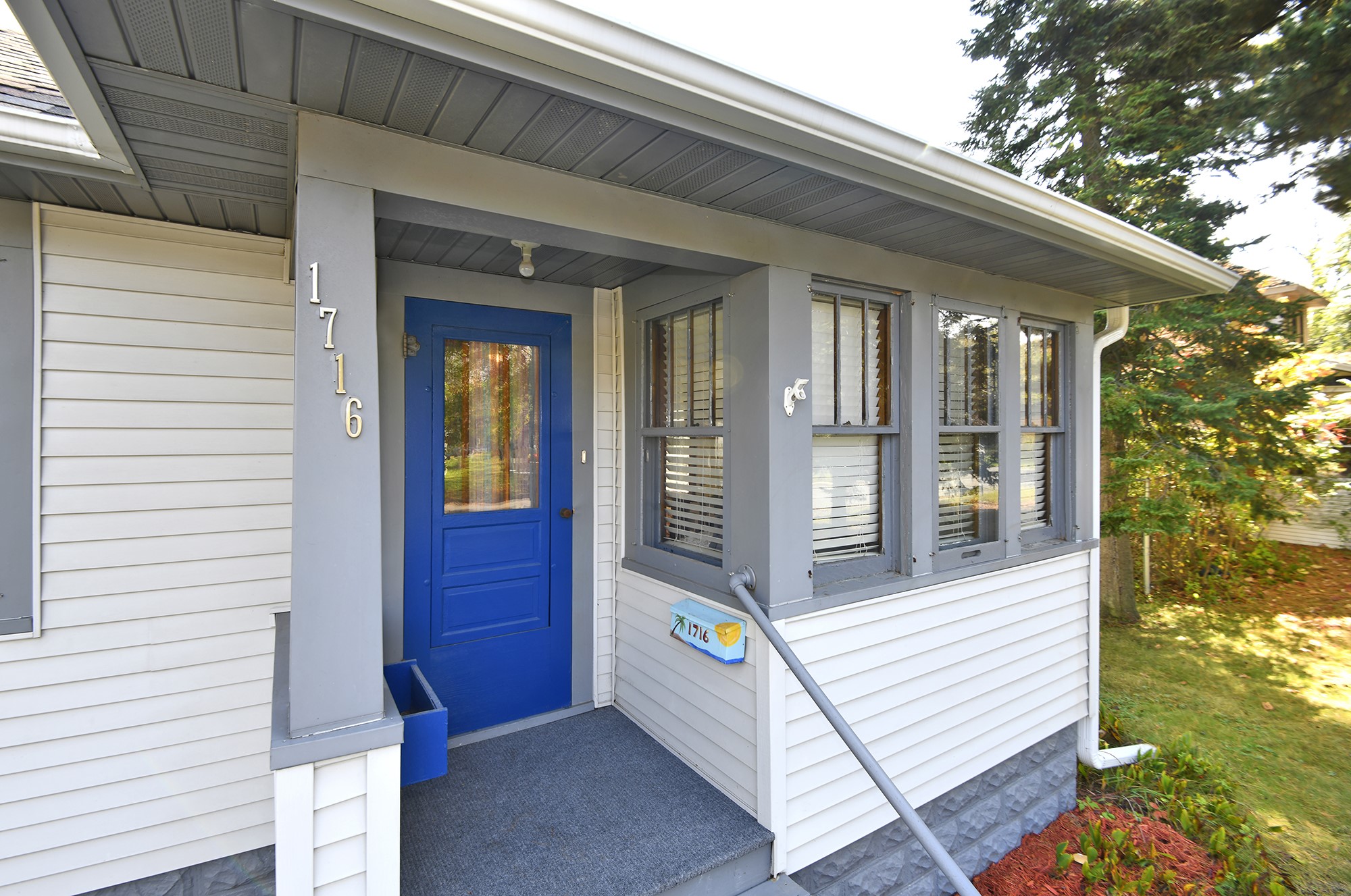 1716 6th Street E Property Photo 13