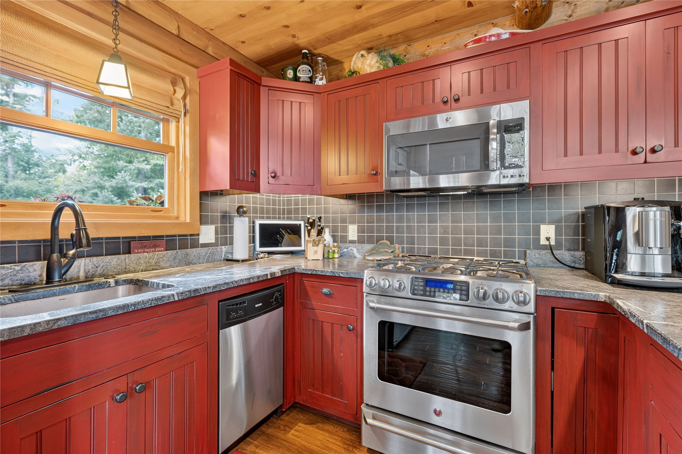 44740 Bay Drive Property Photo 13