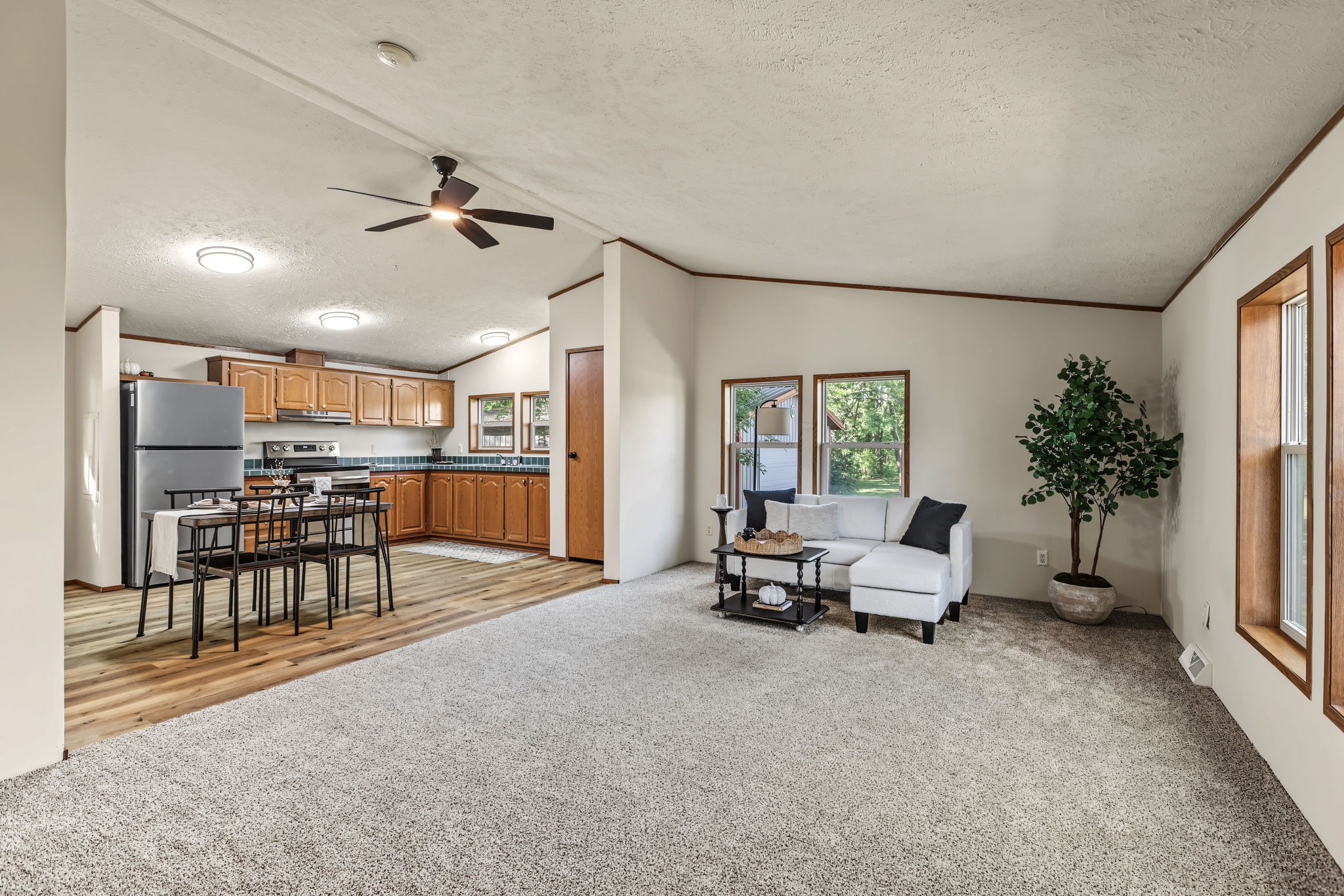3107 W Folsom Street Property Photo 10