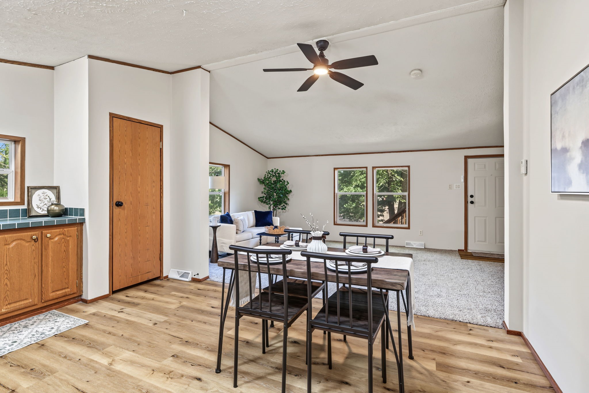 3107 W Folsom Street Property Photo 13