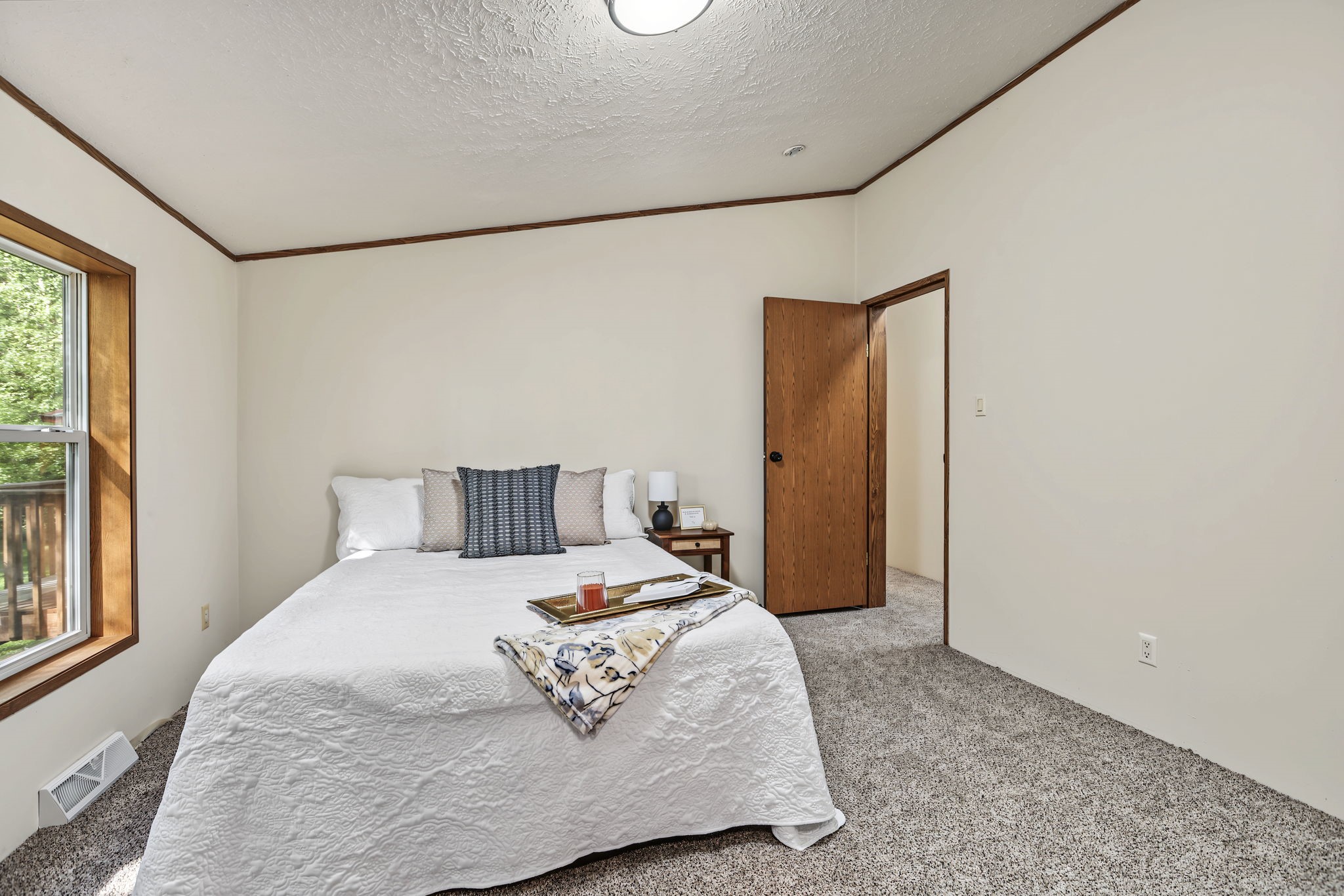 3107 W Folsom Street Property Photo 18