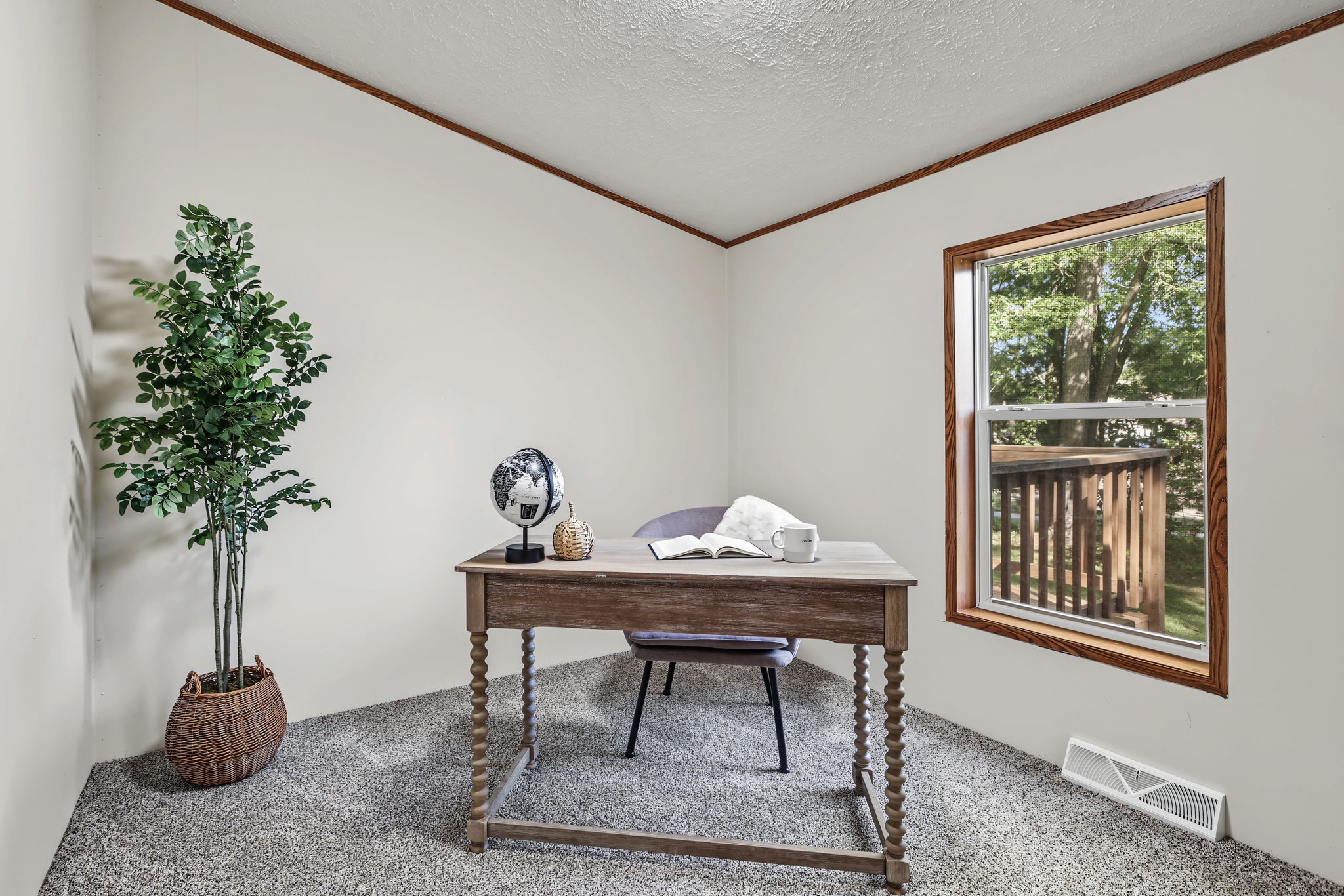 3107 W Folsom Street Property Photo 24